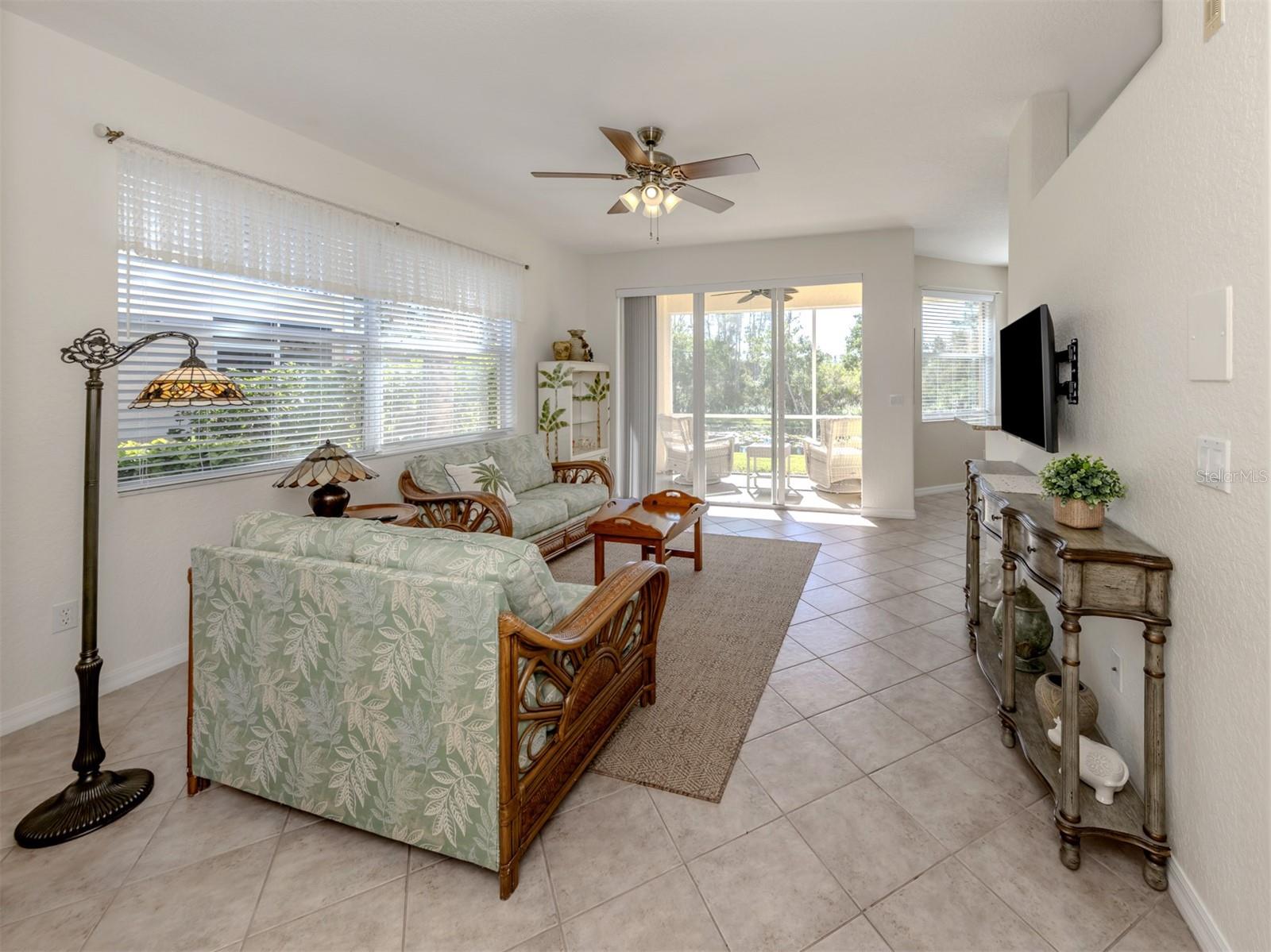 Image 7 of 67 For 4430 Corso Venetia Boulevard A11