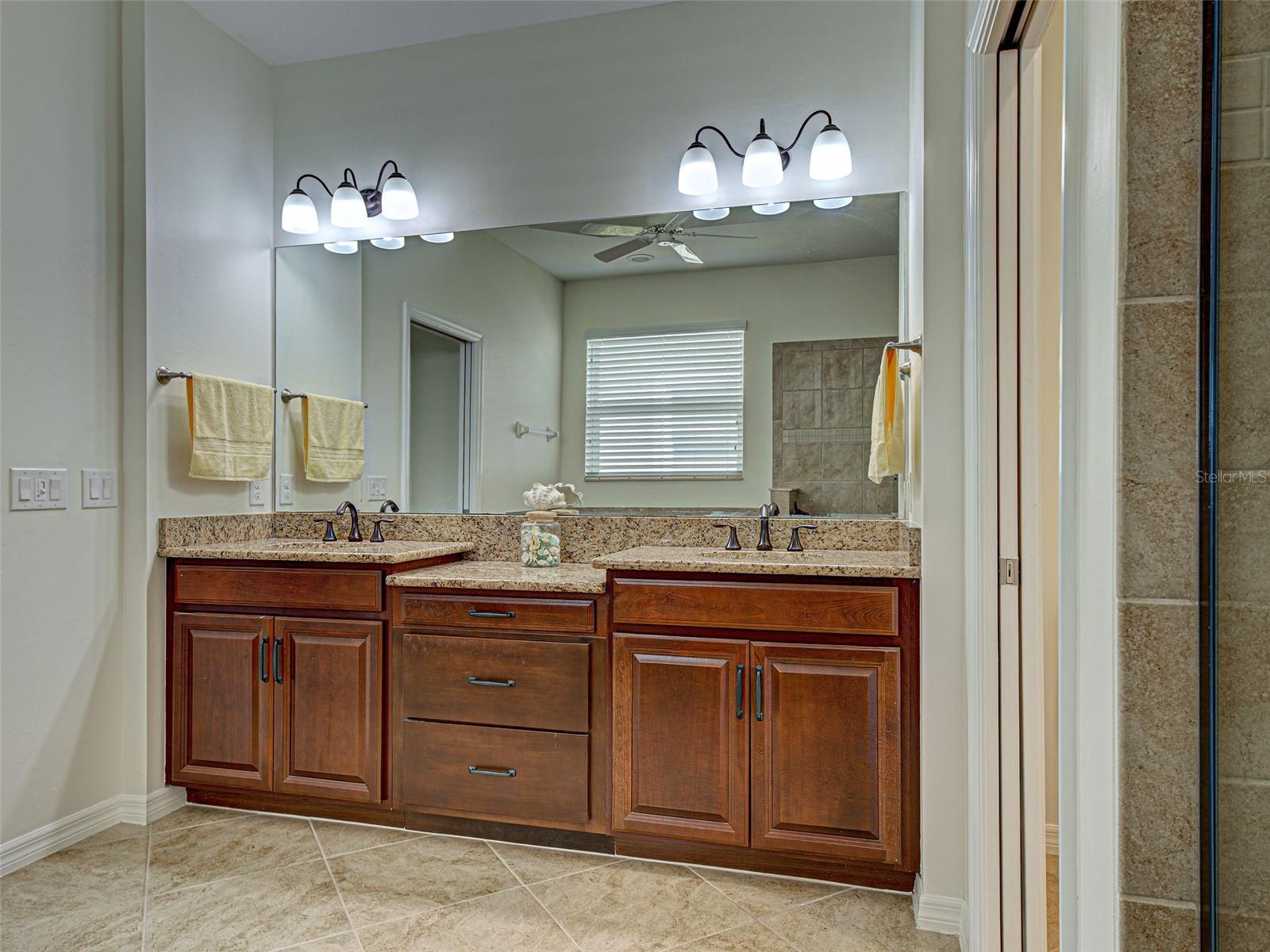 Image 33 of 72 For 11558 Blackfin Street