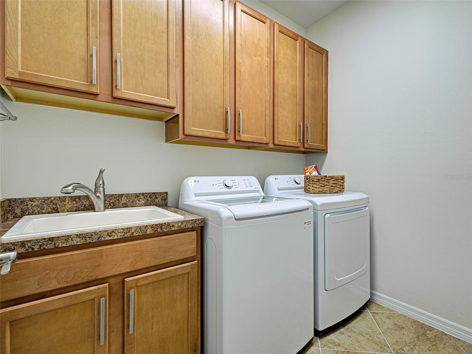 Image 44 of 72 For 11558 Blackfin Street