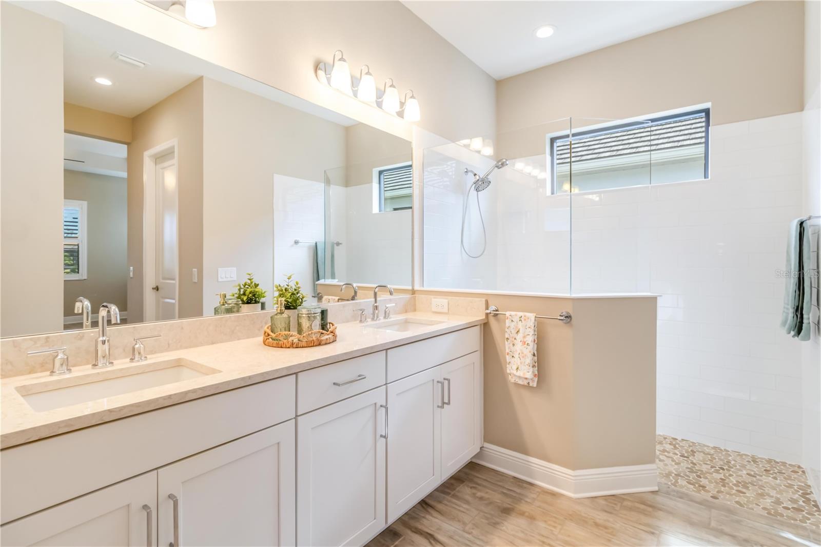 Image 22 of 59 For 21512 Palatka Drive