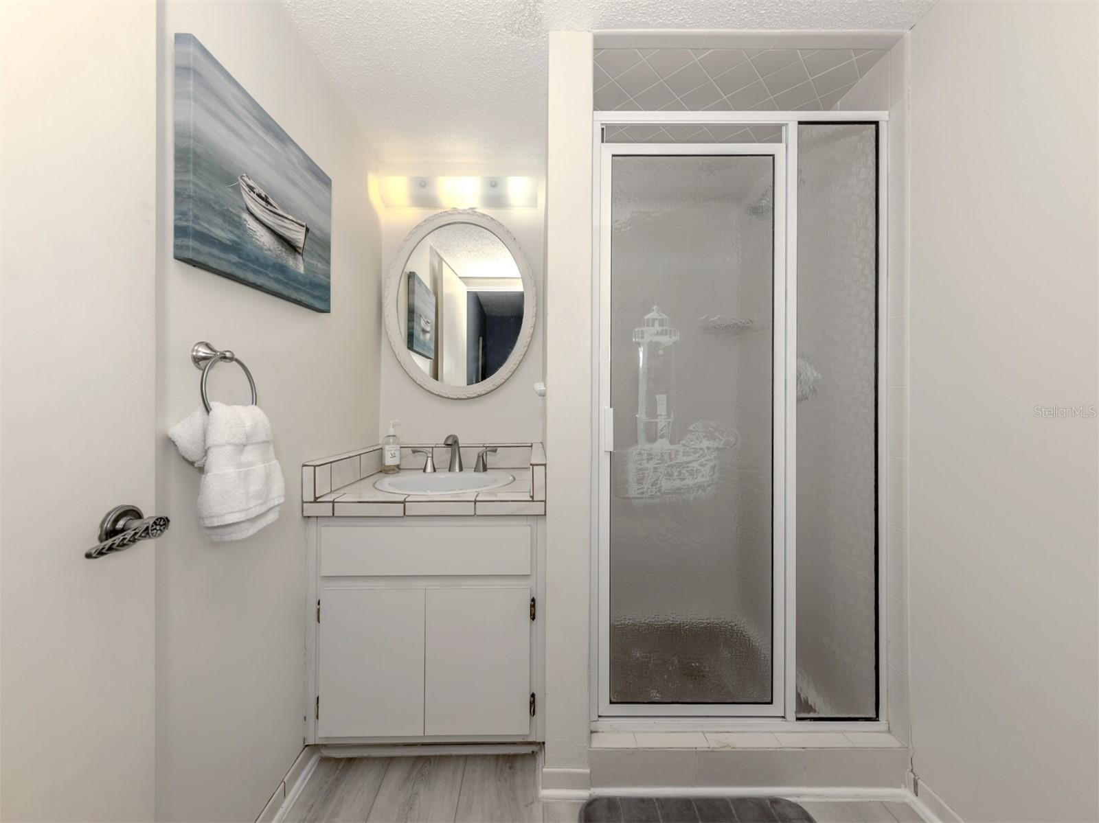 Image 14 of 49 For 1555 Tarpon Center Drive 203