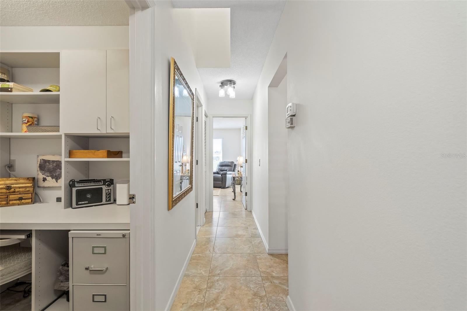 Image 28 of 84 For 174 Southampton Place S 345