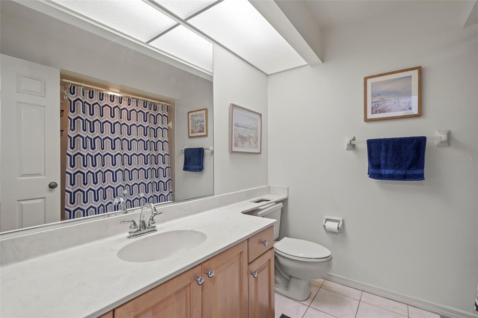 Image 30 of 84 For 174 Southampton Place S 345