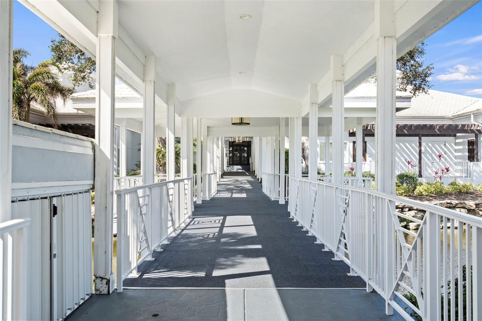 Image 38 of 84 For 174 Southampton Place S 345