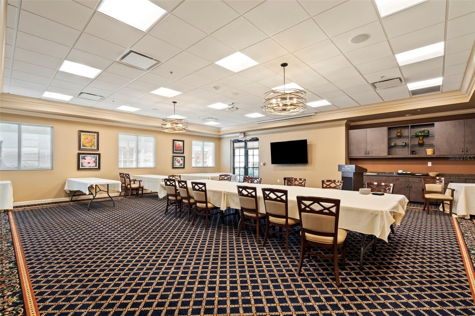 Image 46 of 84 For 174 Southampton Place S 345