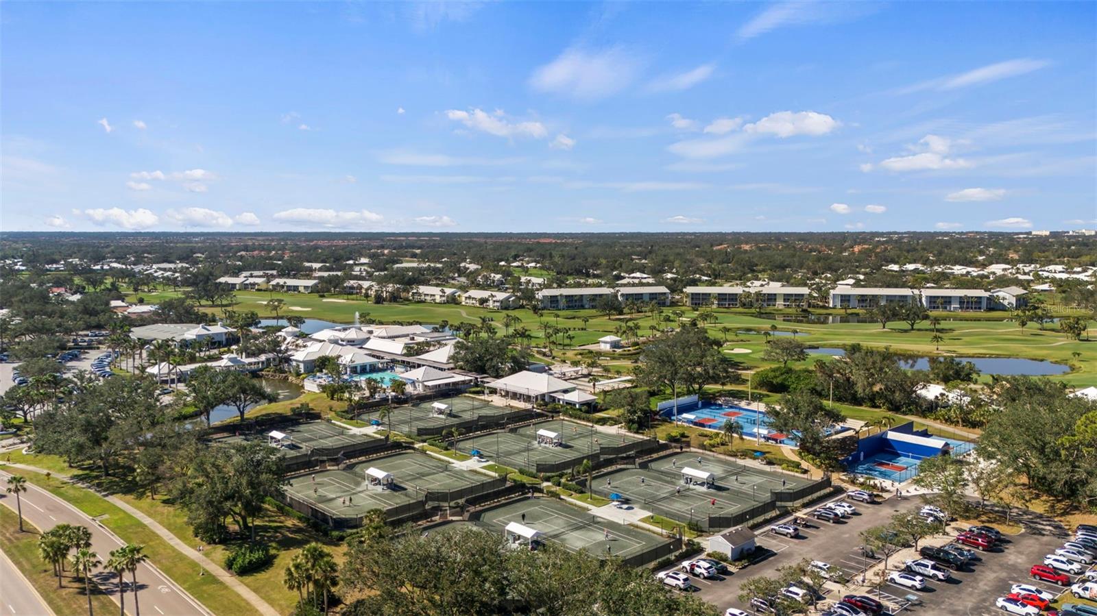 Image 57 of 84 For 174 Southampton Place S 345