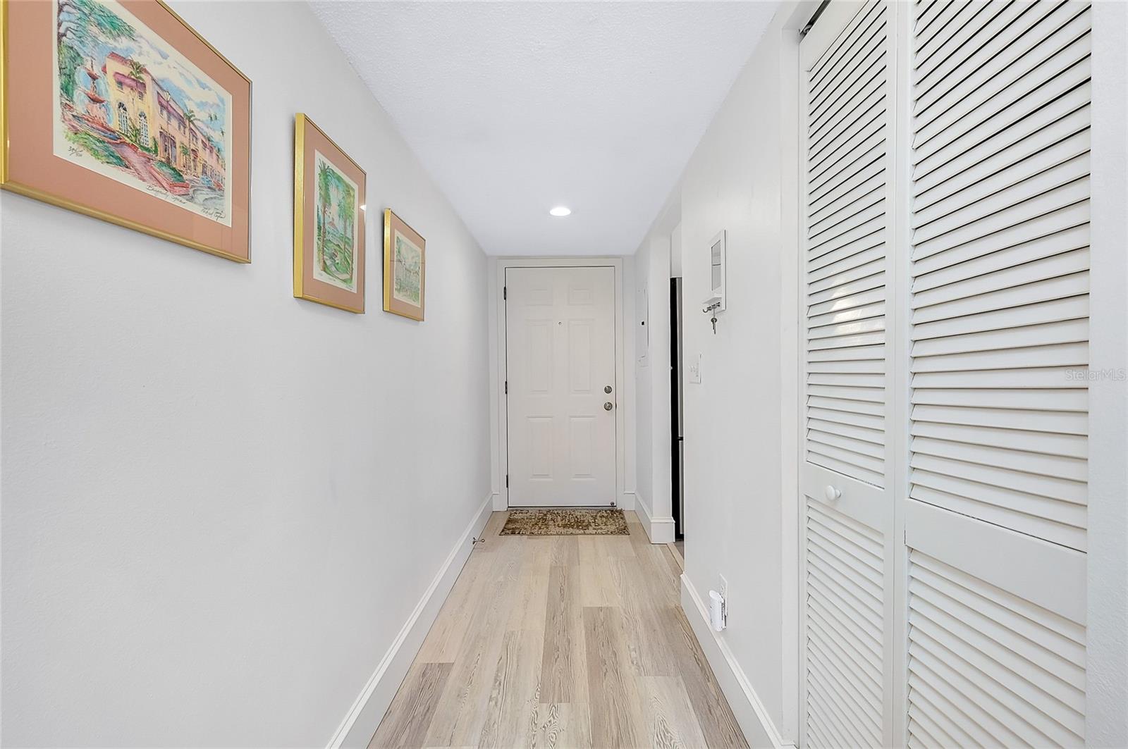 Image 5 of 68 For 433 Cerromar Lane 430