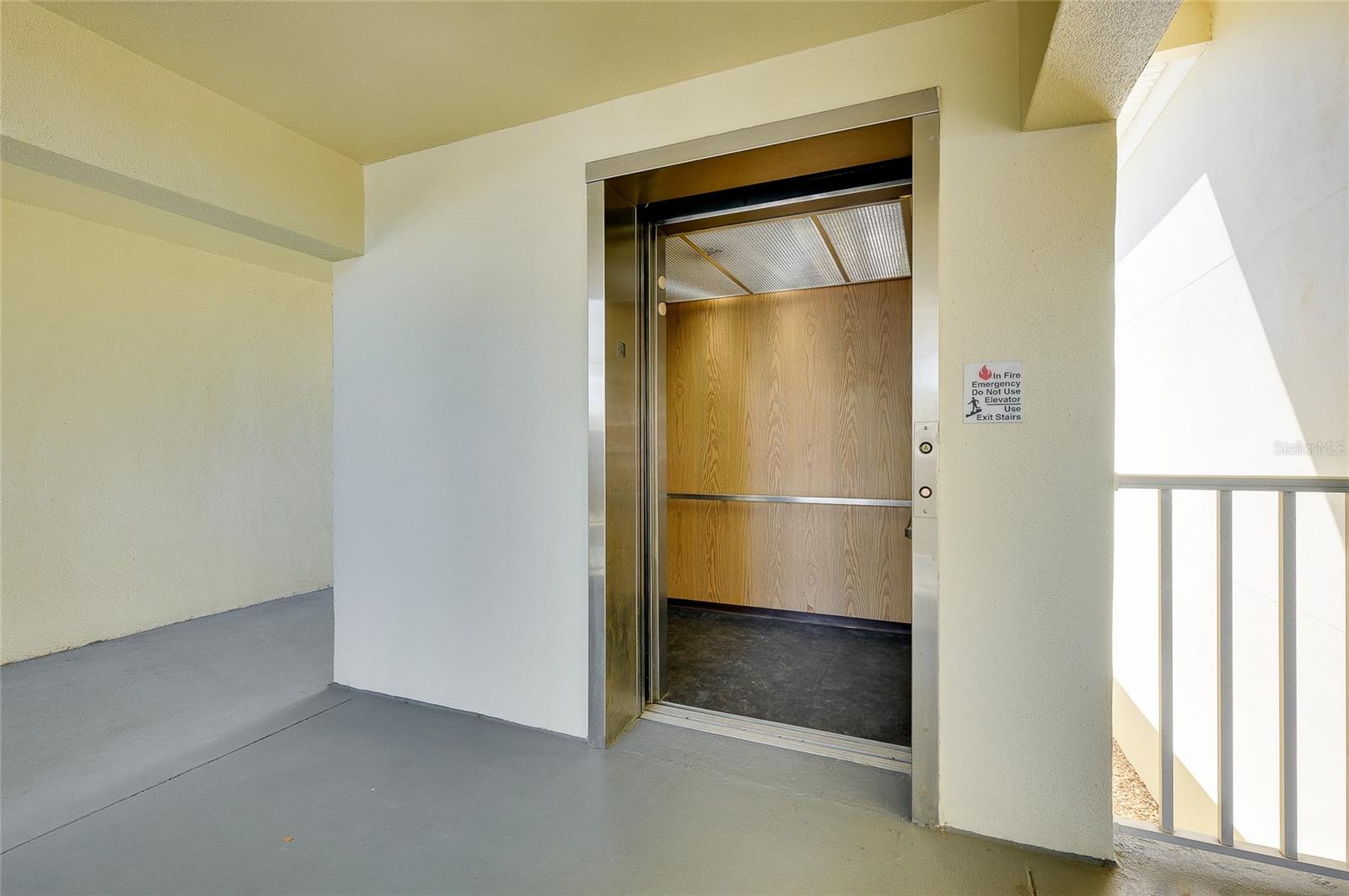 Image 51 of 68 For 433 Cerromar Lane 430