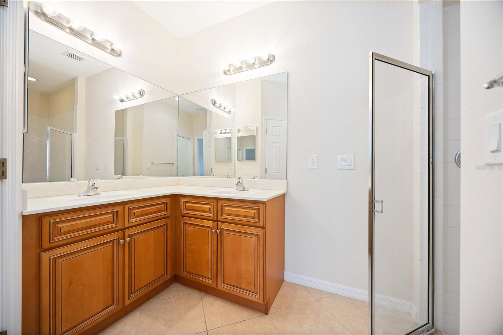 Image 24 of 49 For 1914 Scarlett Avenue