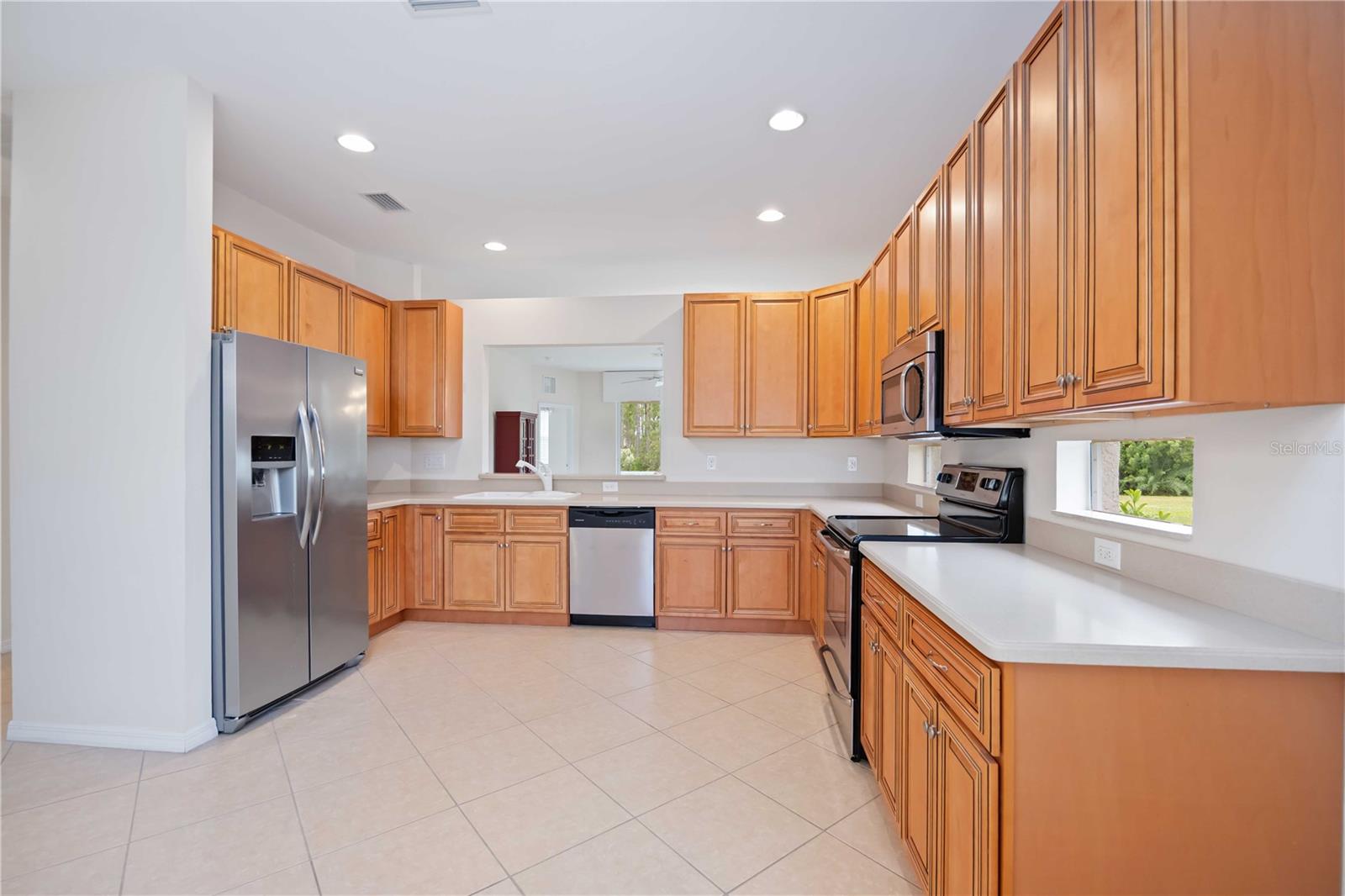 Image 6 of 49 For 1914 Scarlett Avenue