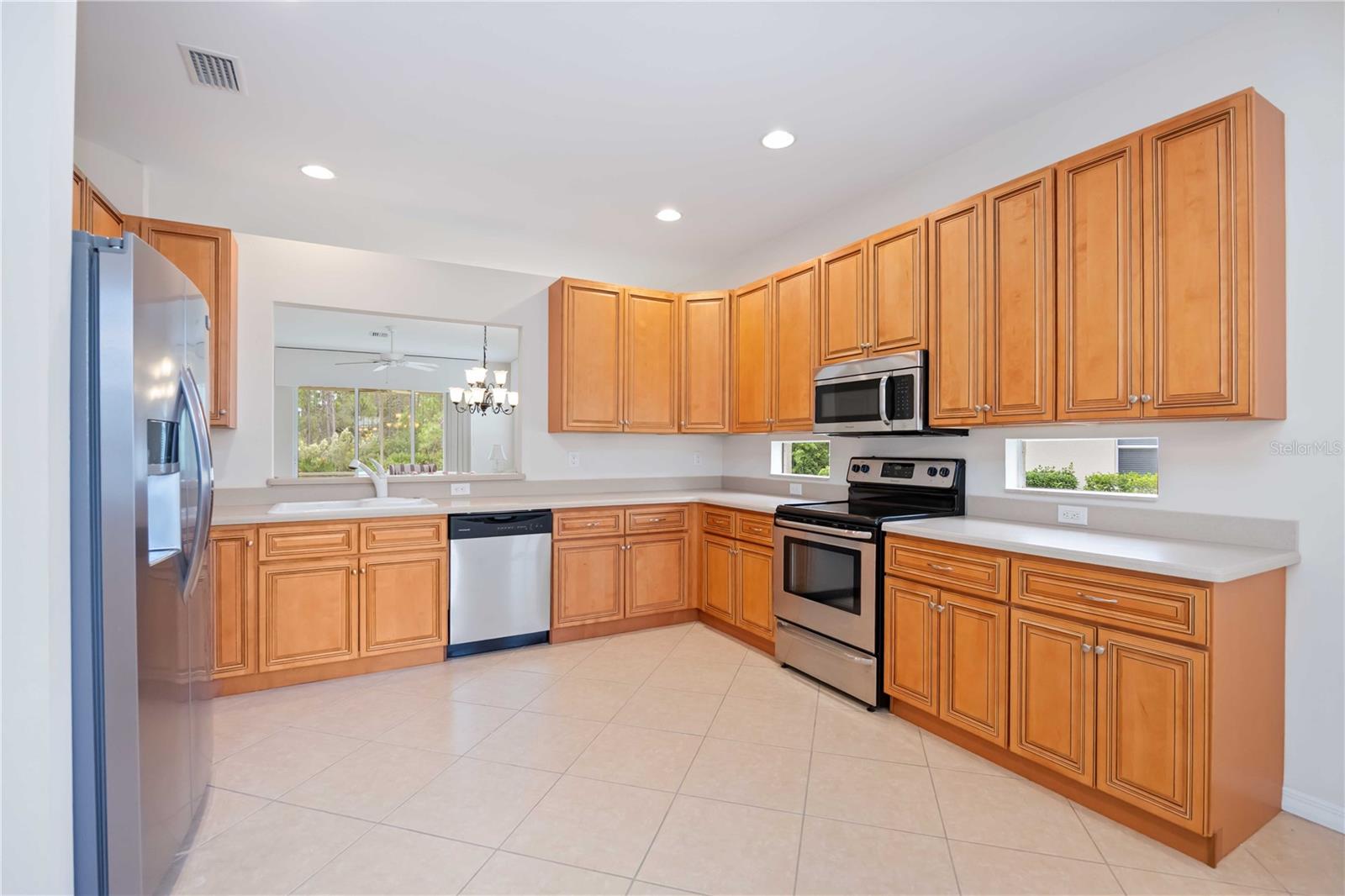 Image 7 of 49 For 1914 Scarlett Avenue