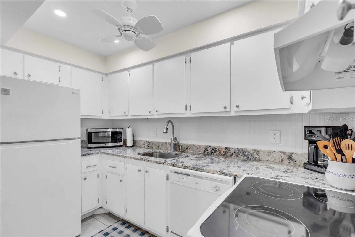 Image 10 of 29 For 519 Albee Farm Road 308