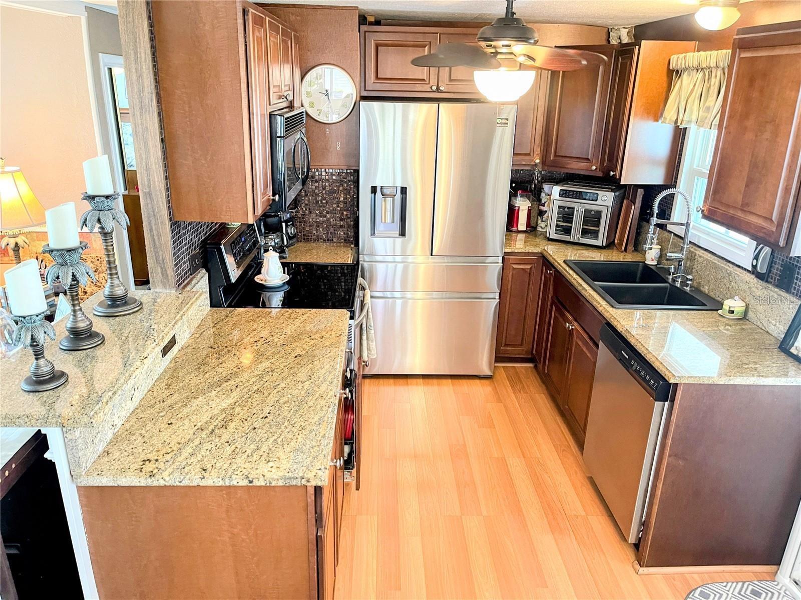 Image 15 of 30 For 603 Leisure  