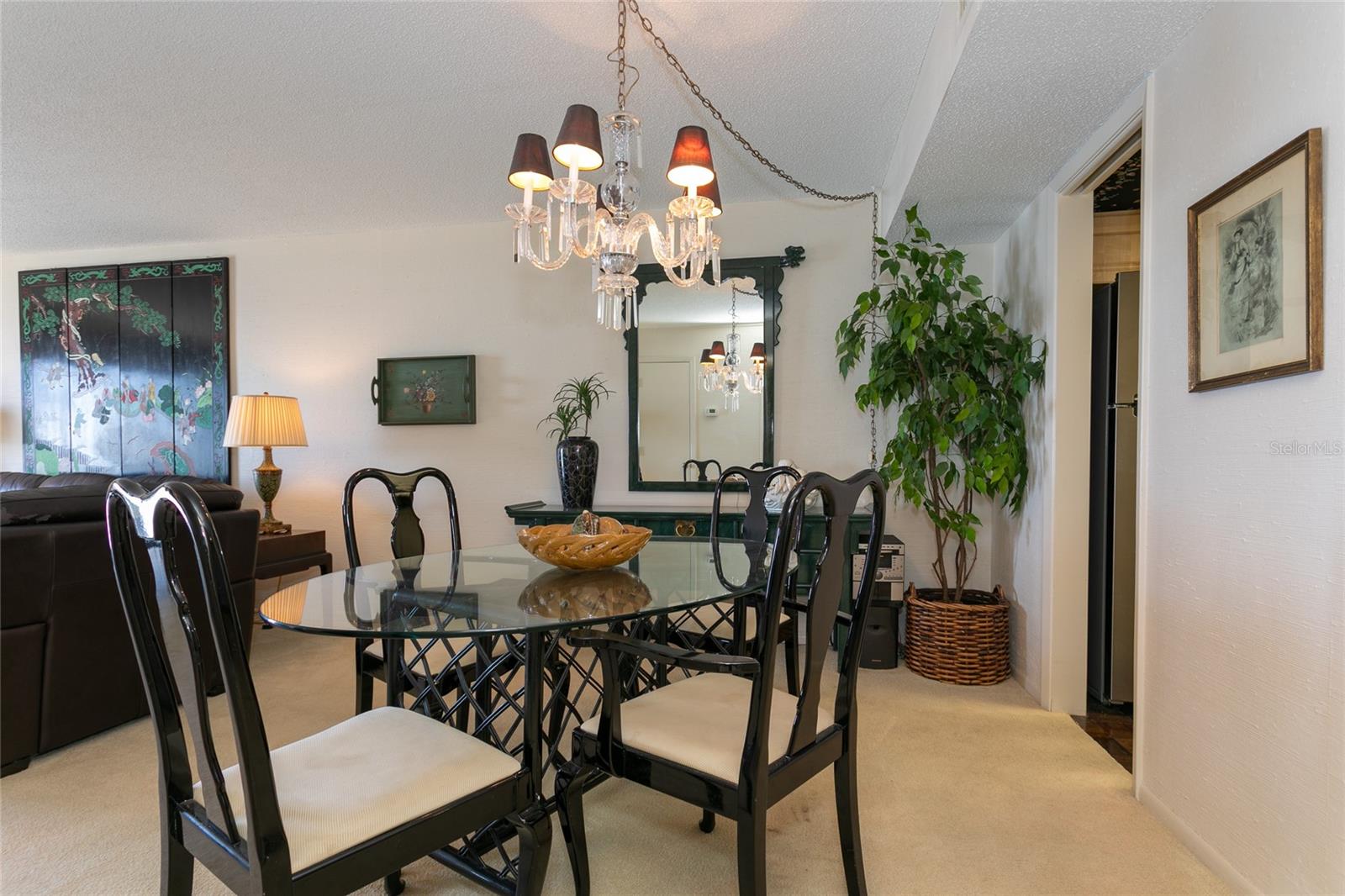 Image 12 of 39 For 633 Alhambra Road 605