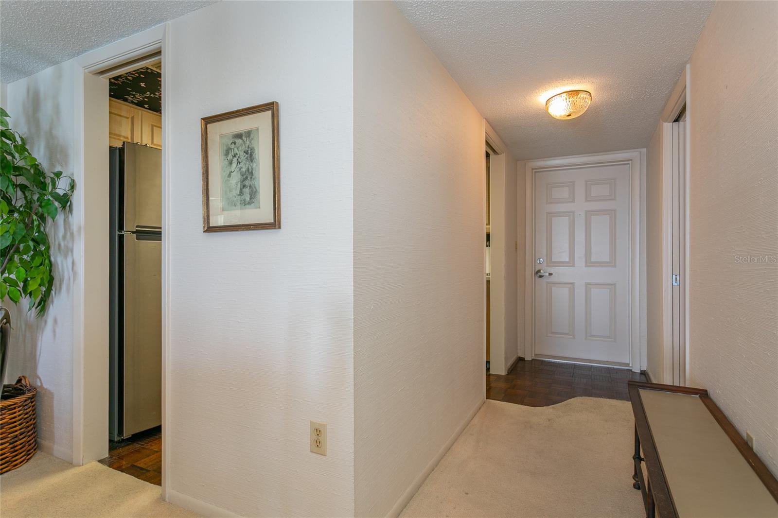 Image 29 of 39 For 633 Alhambra Road 605