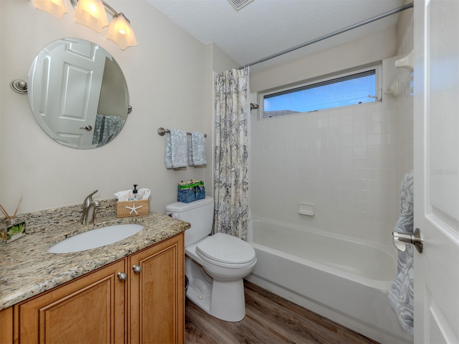 Image 21 of 60 For 355 Melrose Court