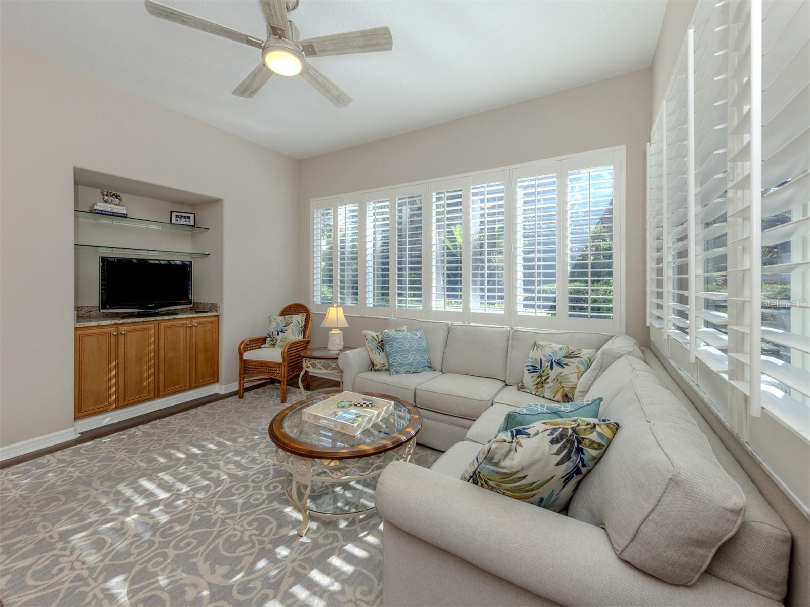 Image 24 of 60 For 355 Melrose Court