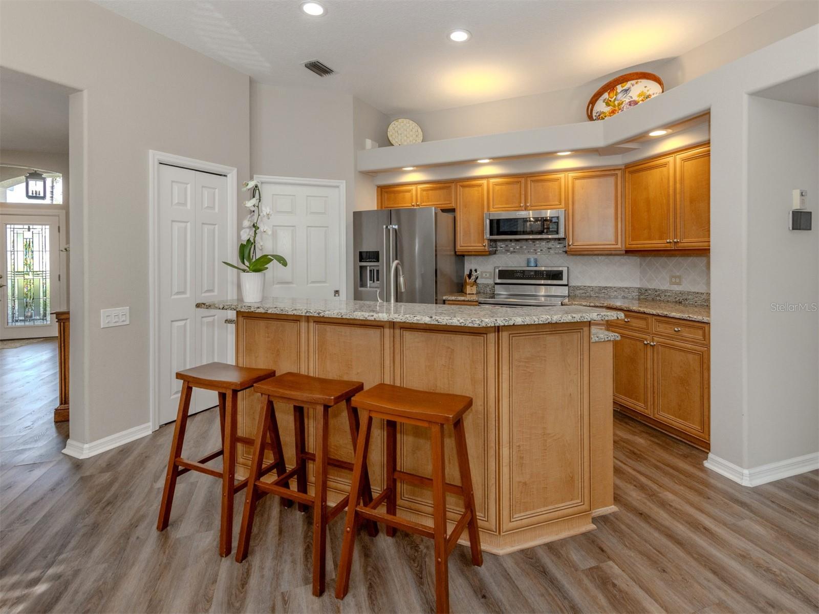 Image 25 of 60 For 355 Melrose Court