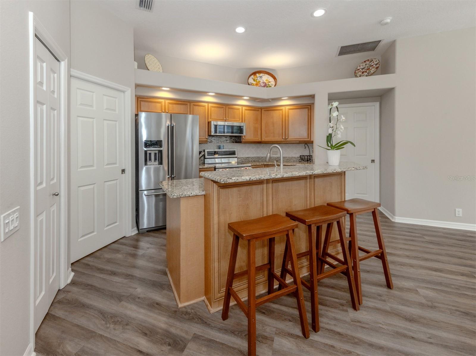 Image 26 of 60 For 355 Melrose Court