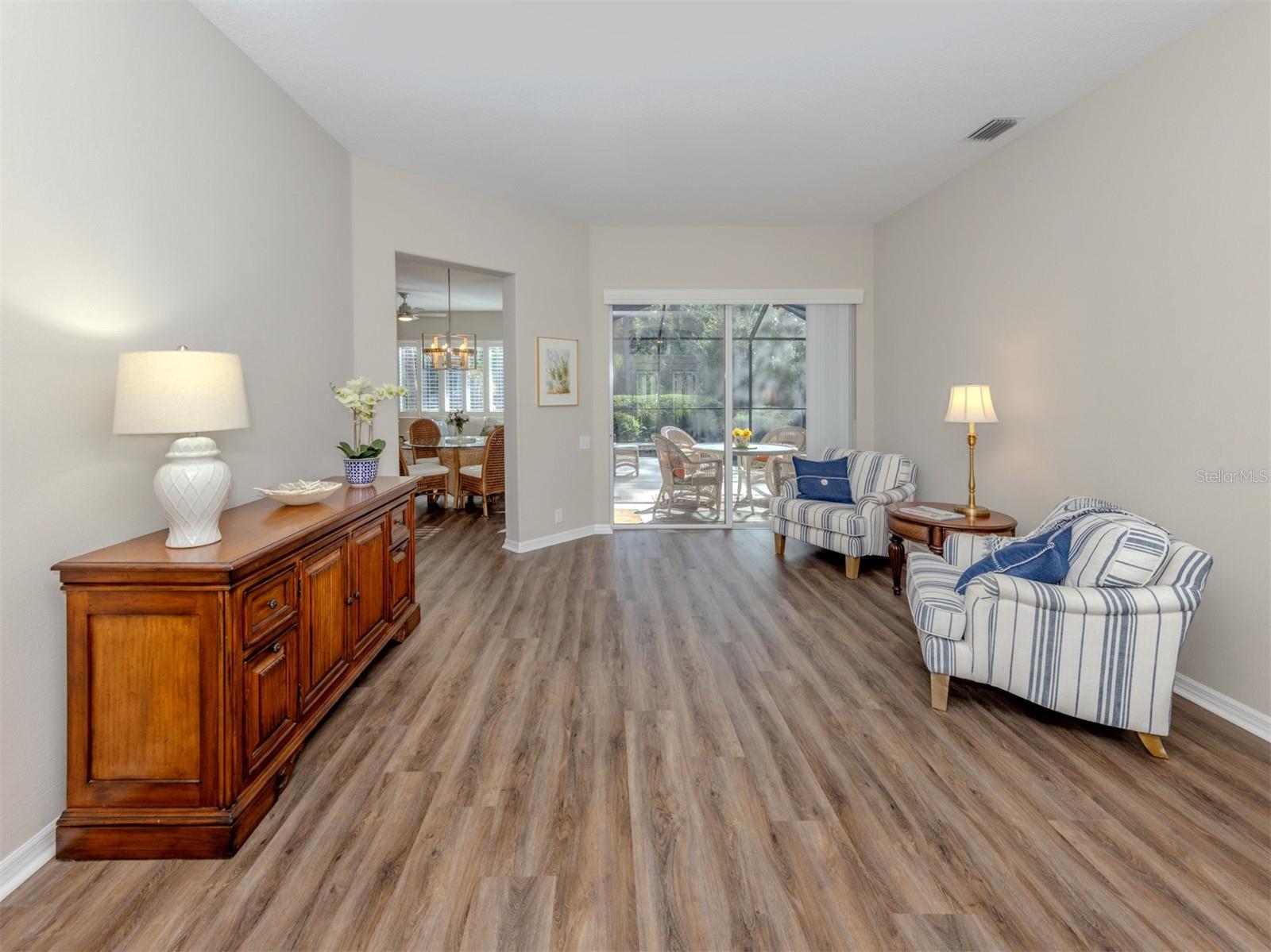 Image 3 of 60 For 355 Melrose Court