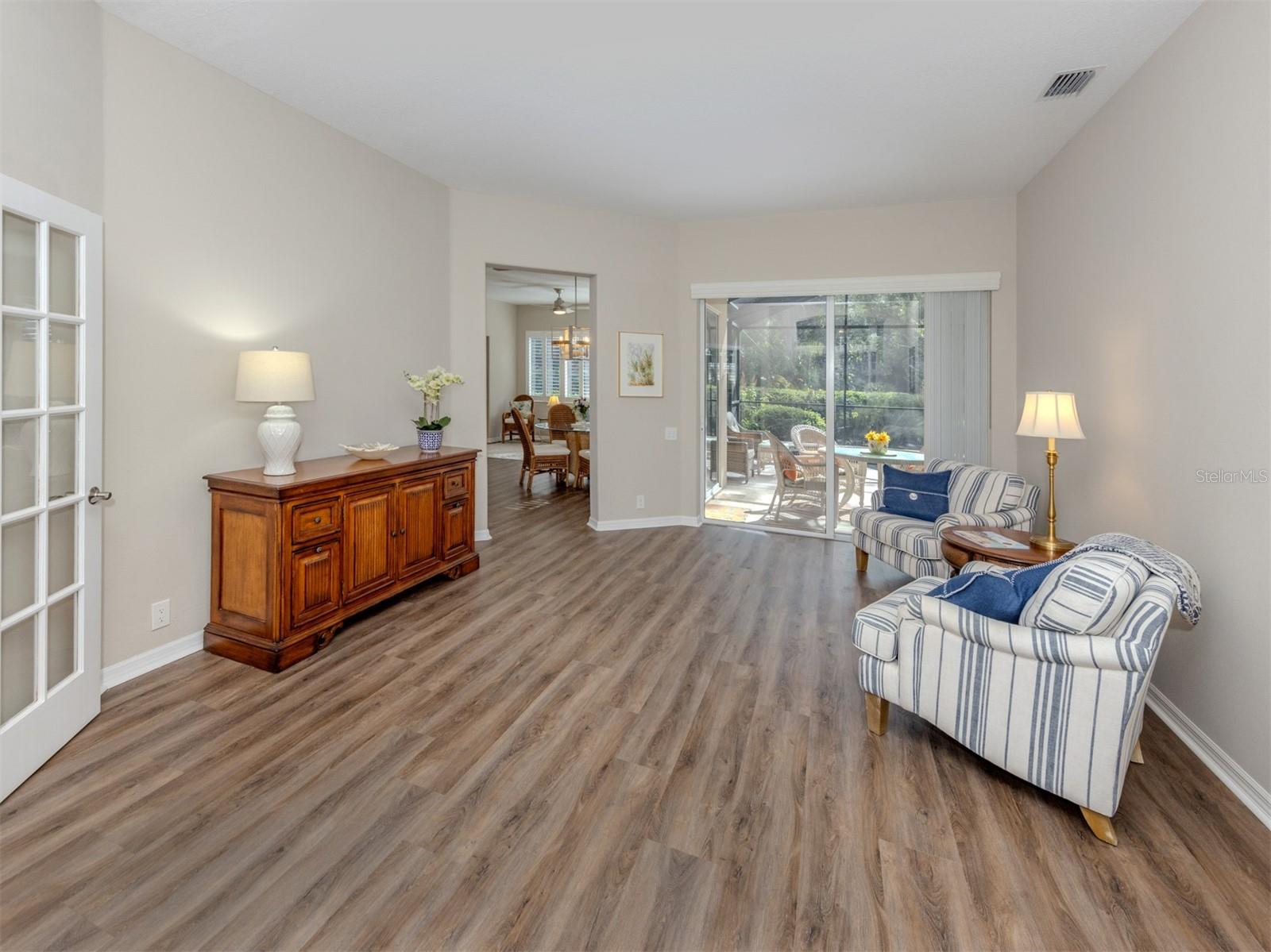 Image 9 of 60 For 355 Melrose Court