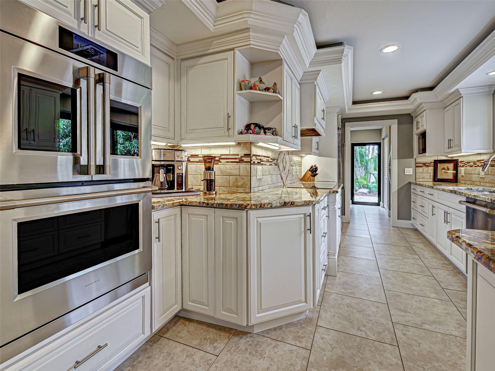 Image 10 of 91 For 107 Free Court Se