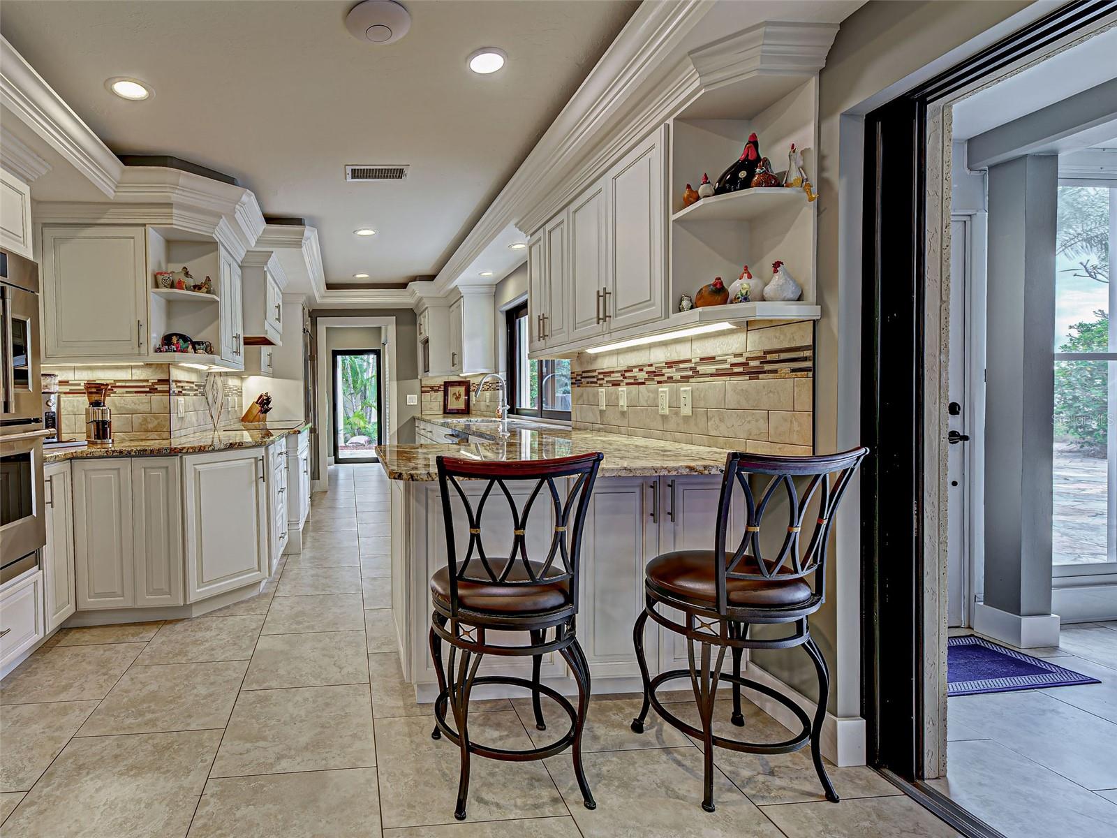 Image 11 of 91 For 107 Free Court Se