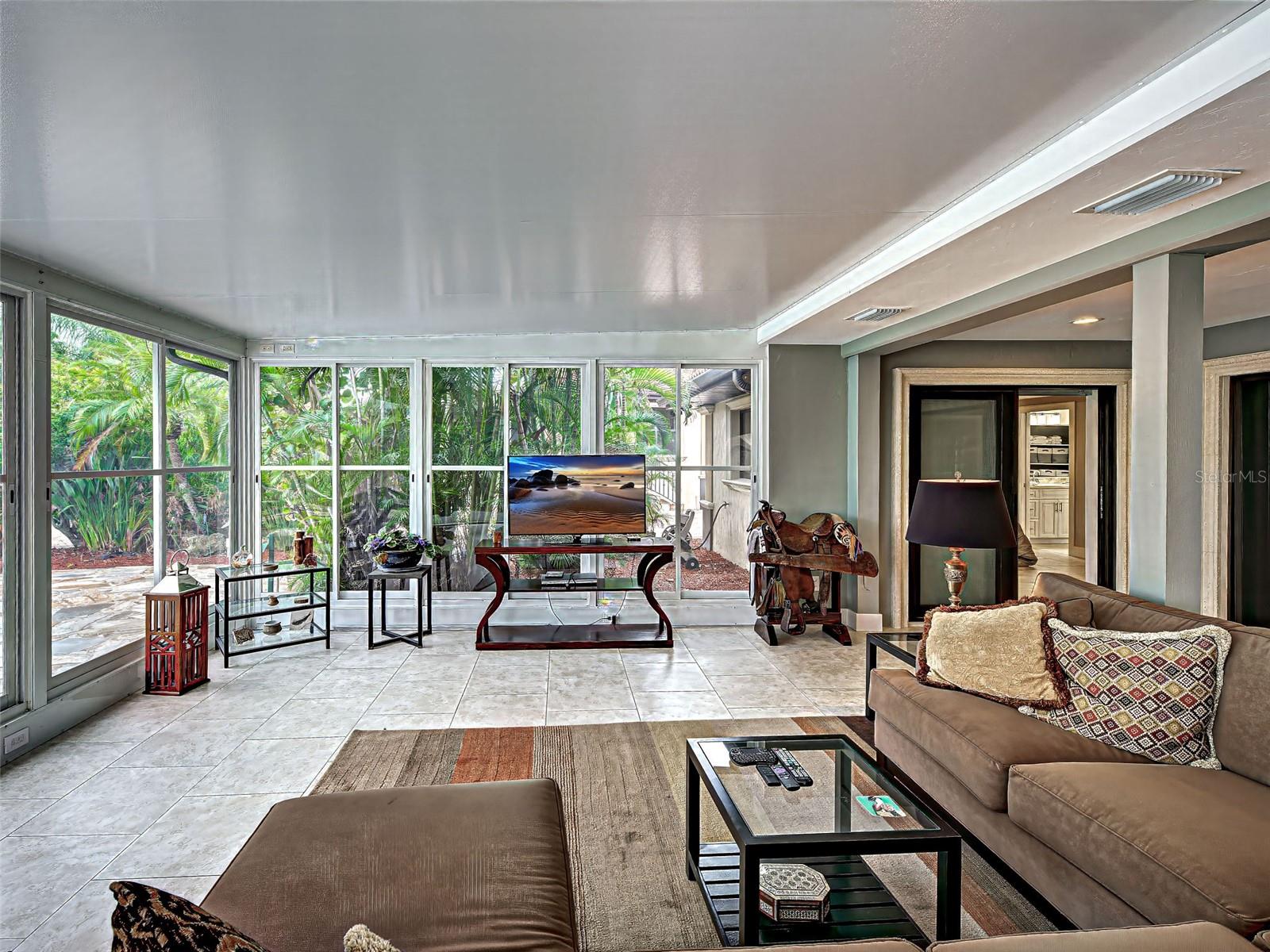 Image 15 of 91 For 107 Free Court Se