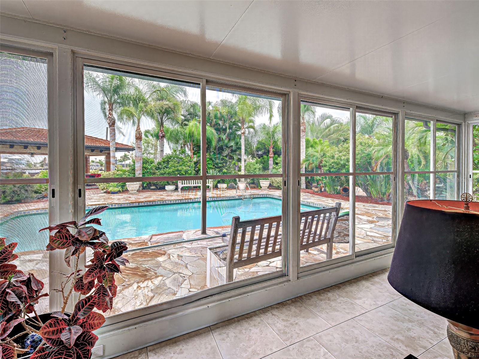 Image 16 of 91 For 107 Free Court Se