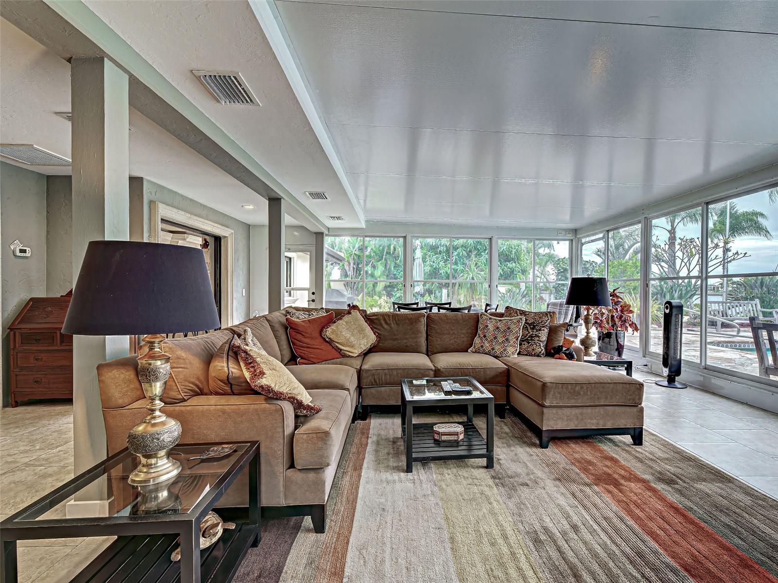 Image 24 of 91 For 107 Free Court Se