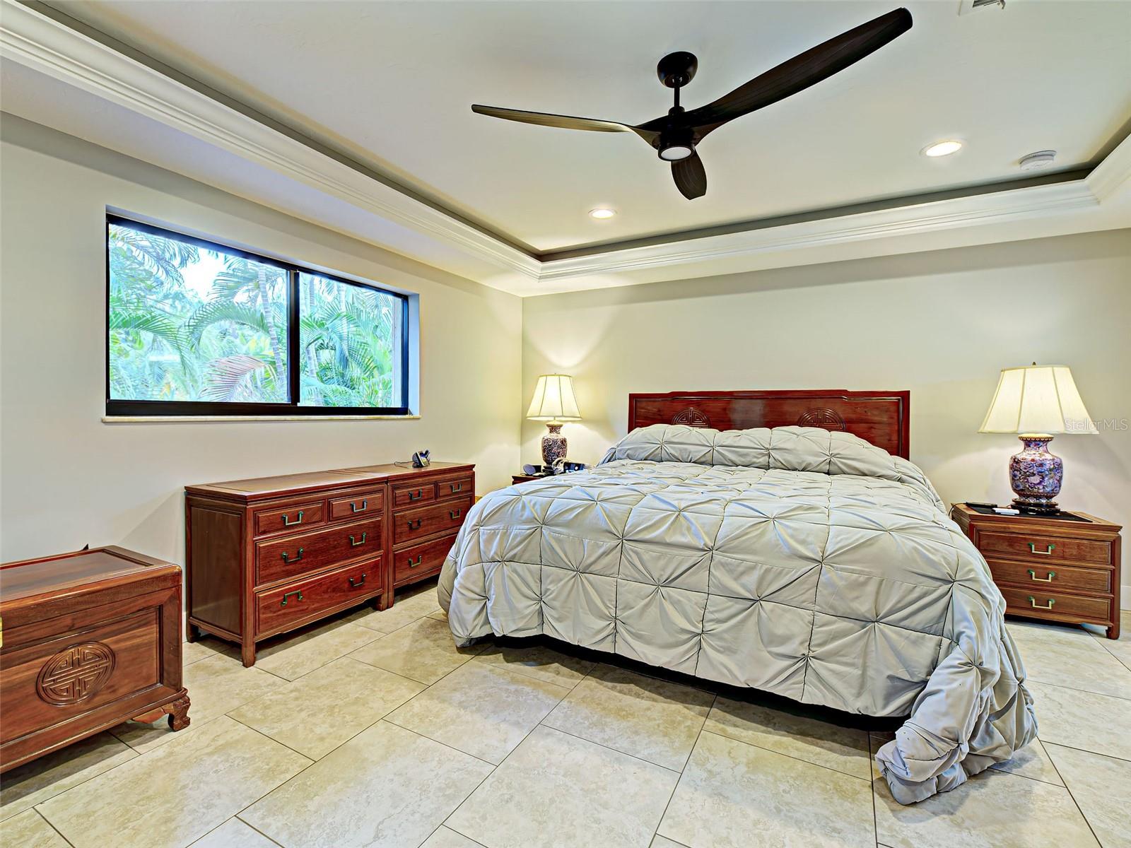 Image 27 of 91 For 107 Free Court Se