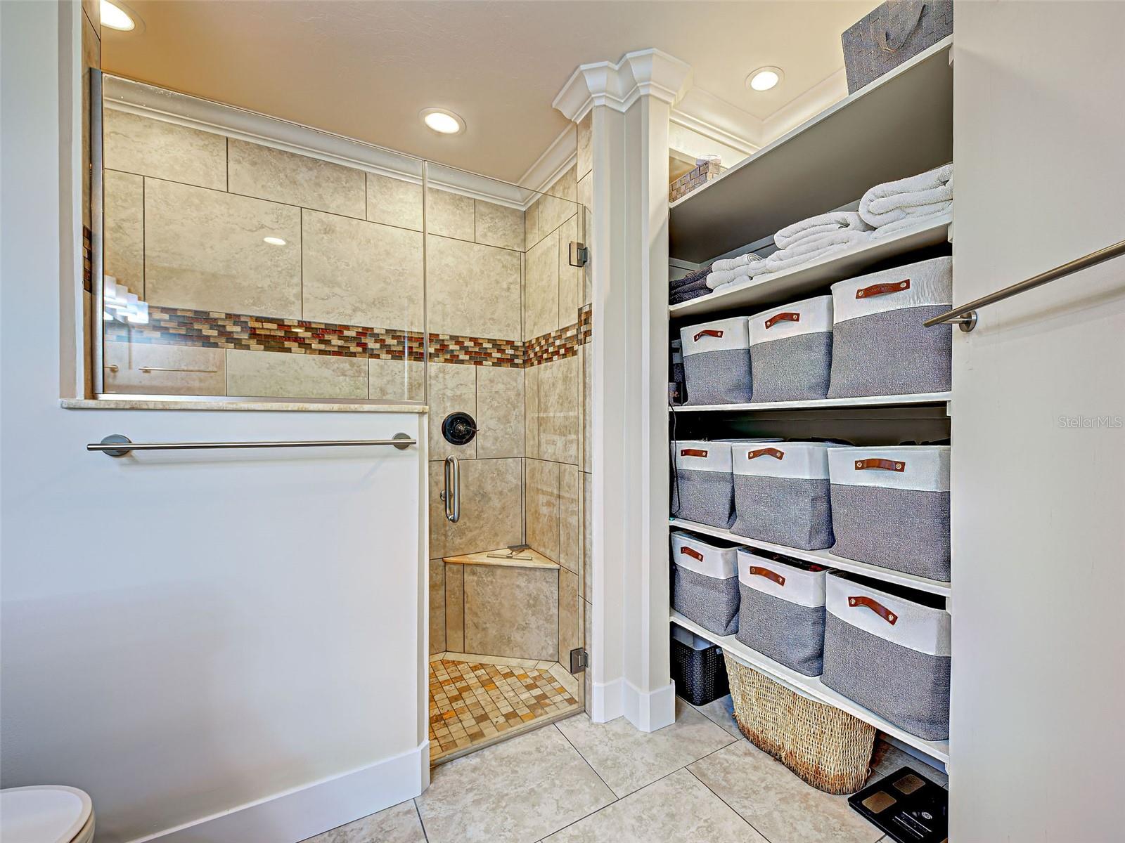 Image 30 of 91 For 107 Free Court Se