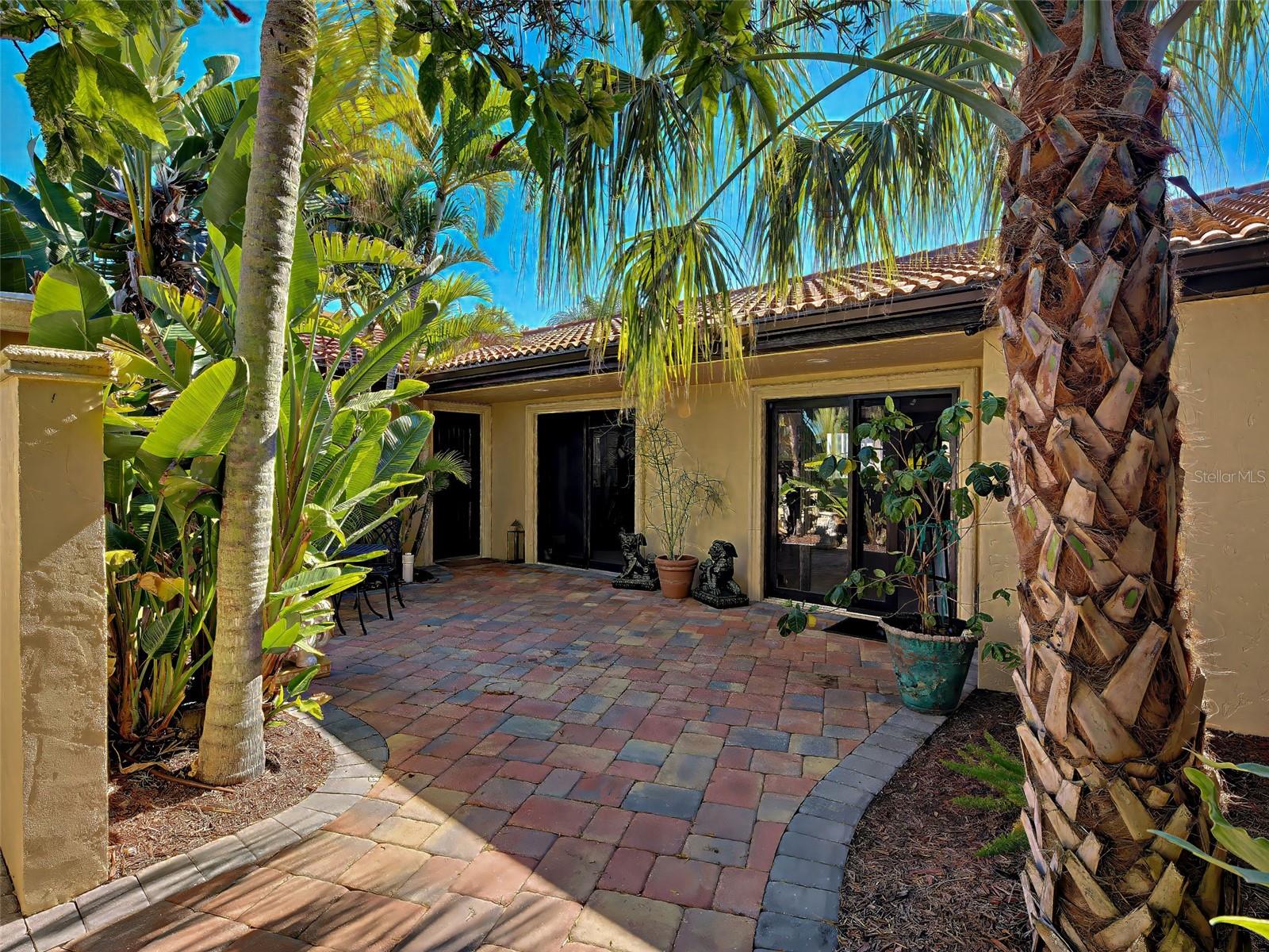 Image 43 of 91 For 107 Free Court Se