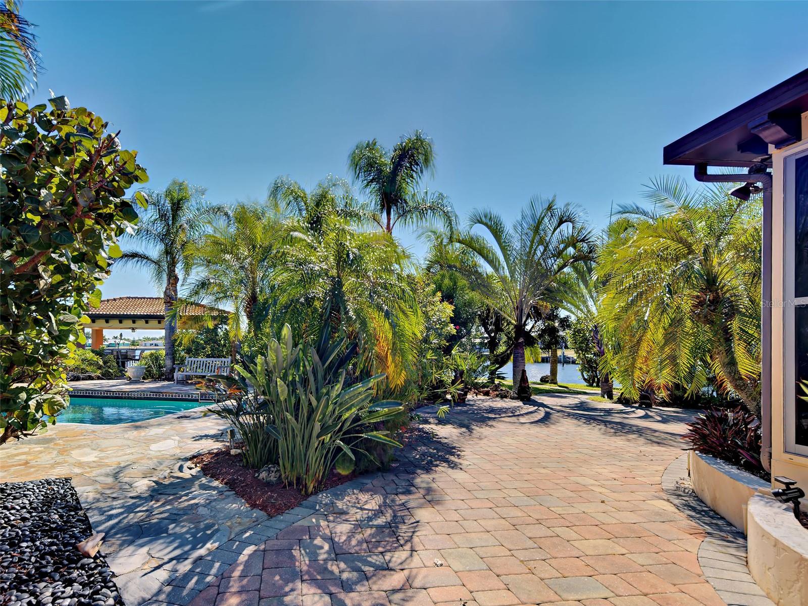 Image 89 of 91 For 107 Free Court Se