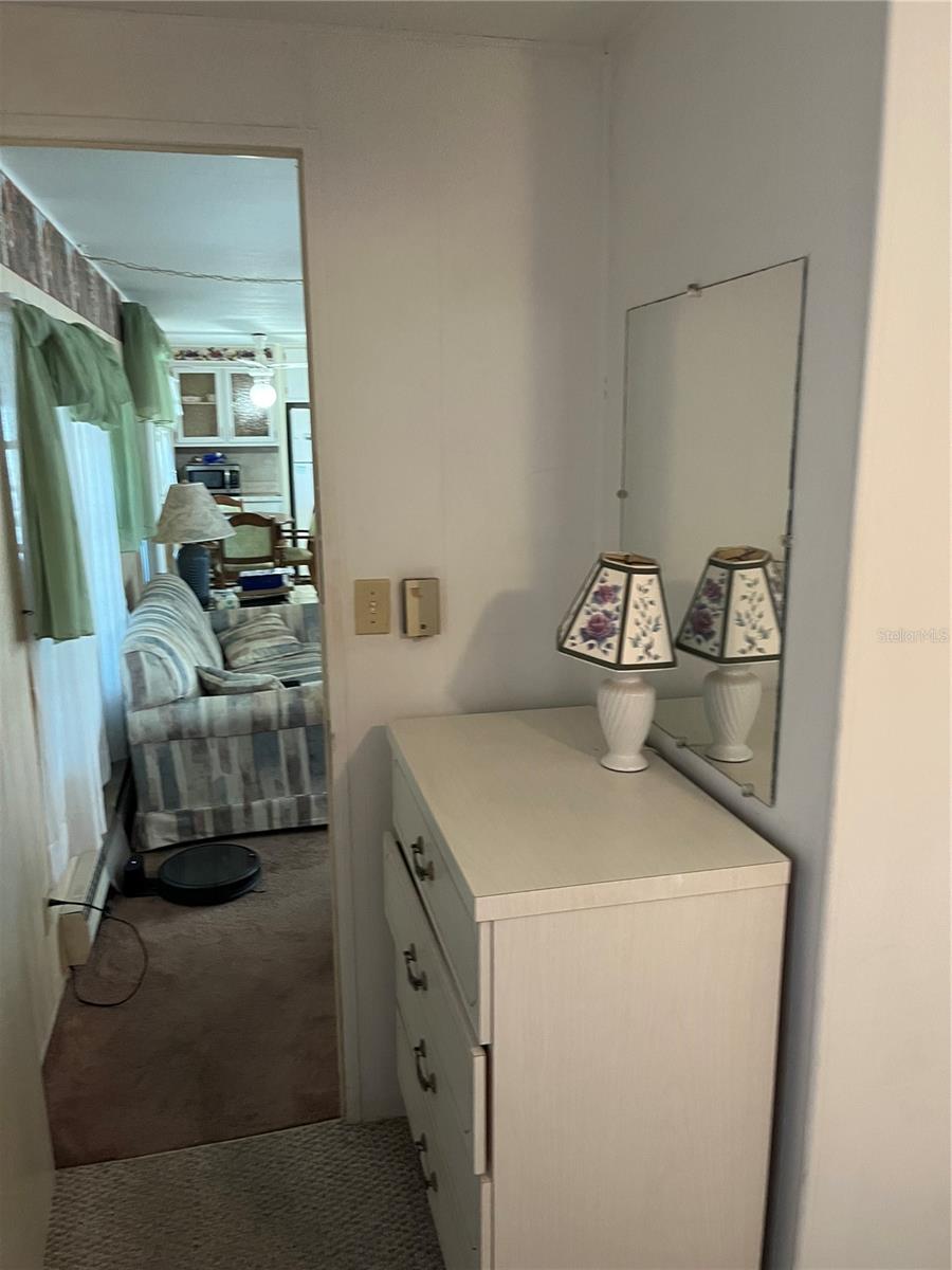 Image 25 of 27 For 219 Como Drive