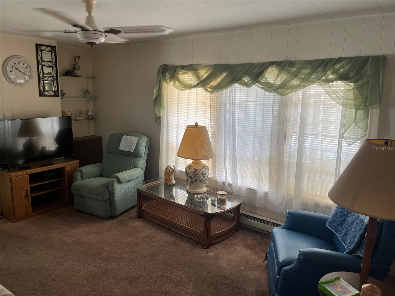 Image 6 of 27 For 219 Como Drive