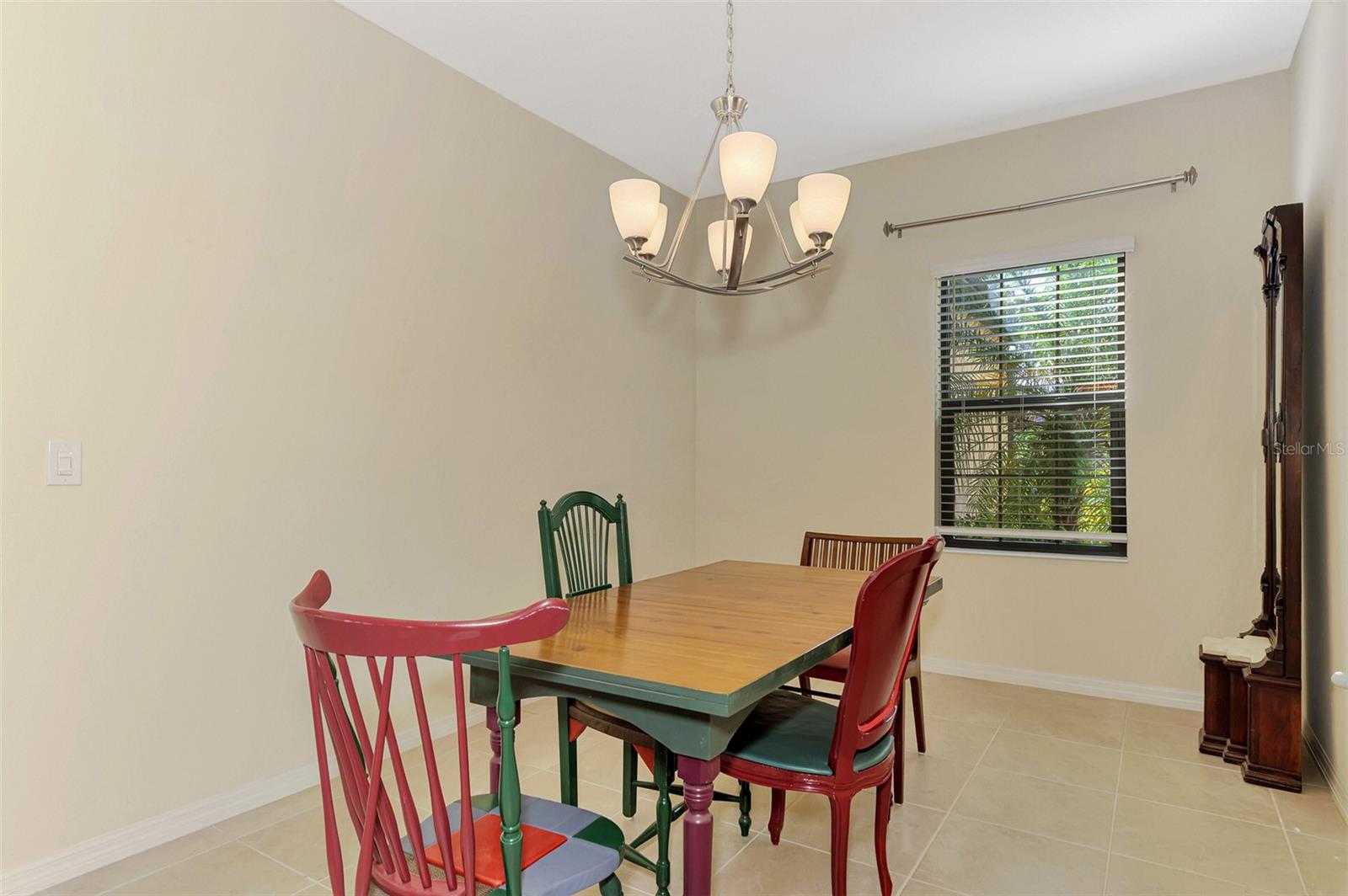 Image 19 of 75 For 216 Marcheno Way