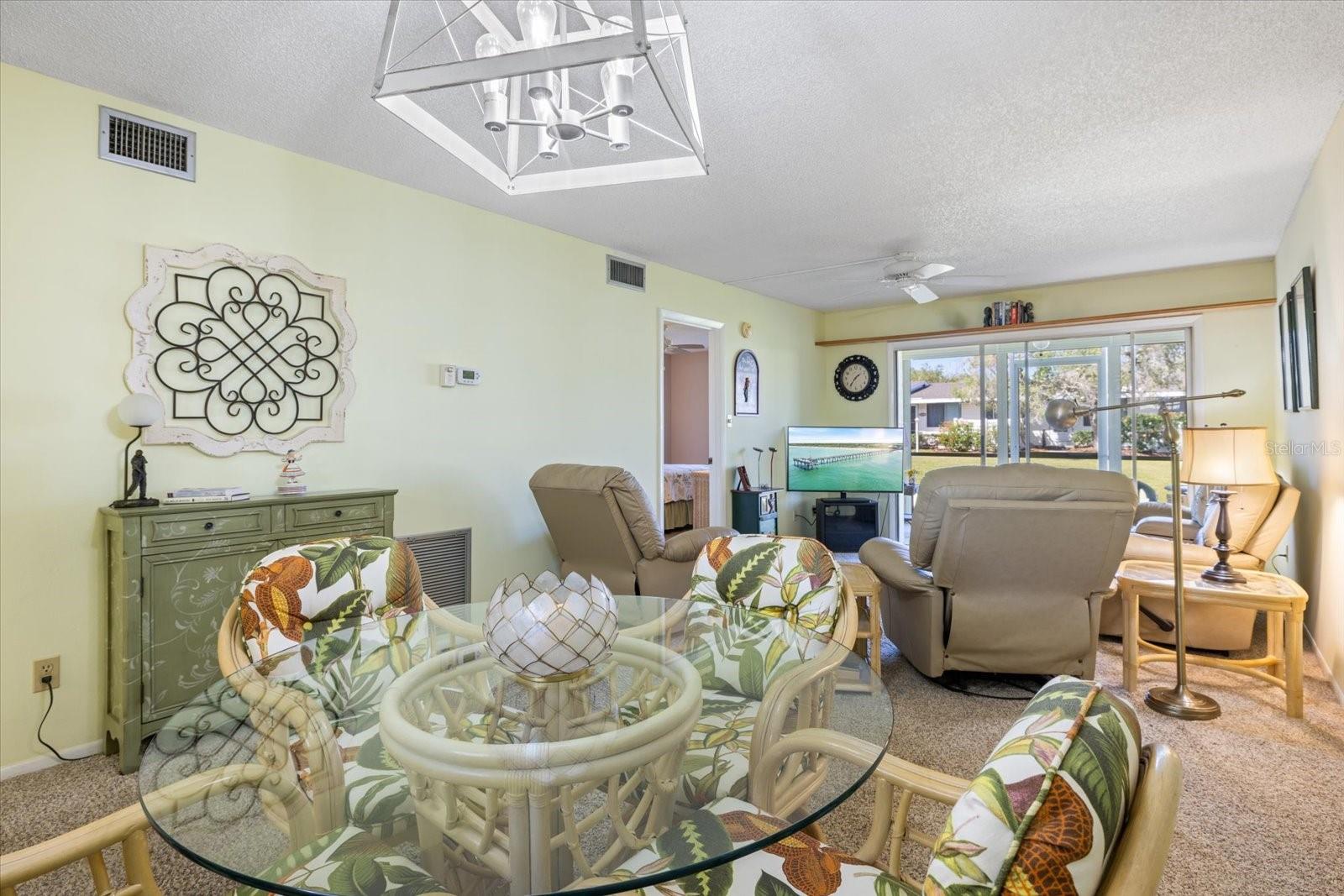 Image 13 of 48 For 944 Capri Isles Boulevard 103