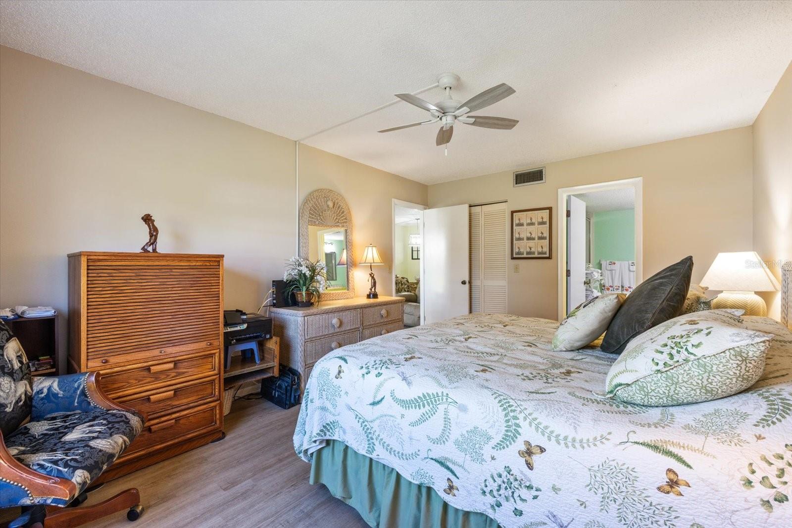 Image 22 of 48 For 944 Capri Isles Boulevard 103