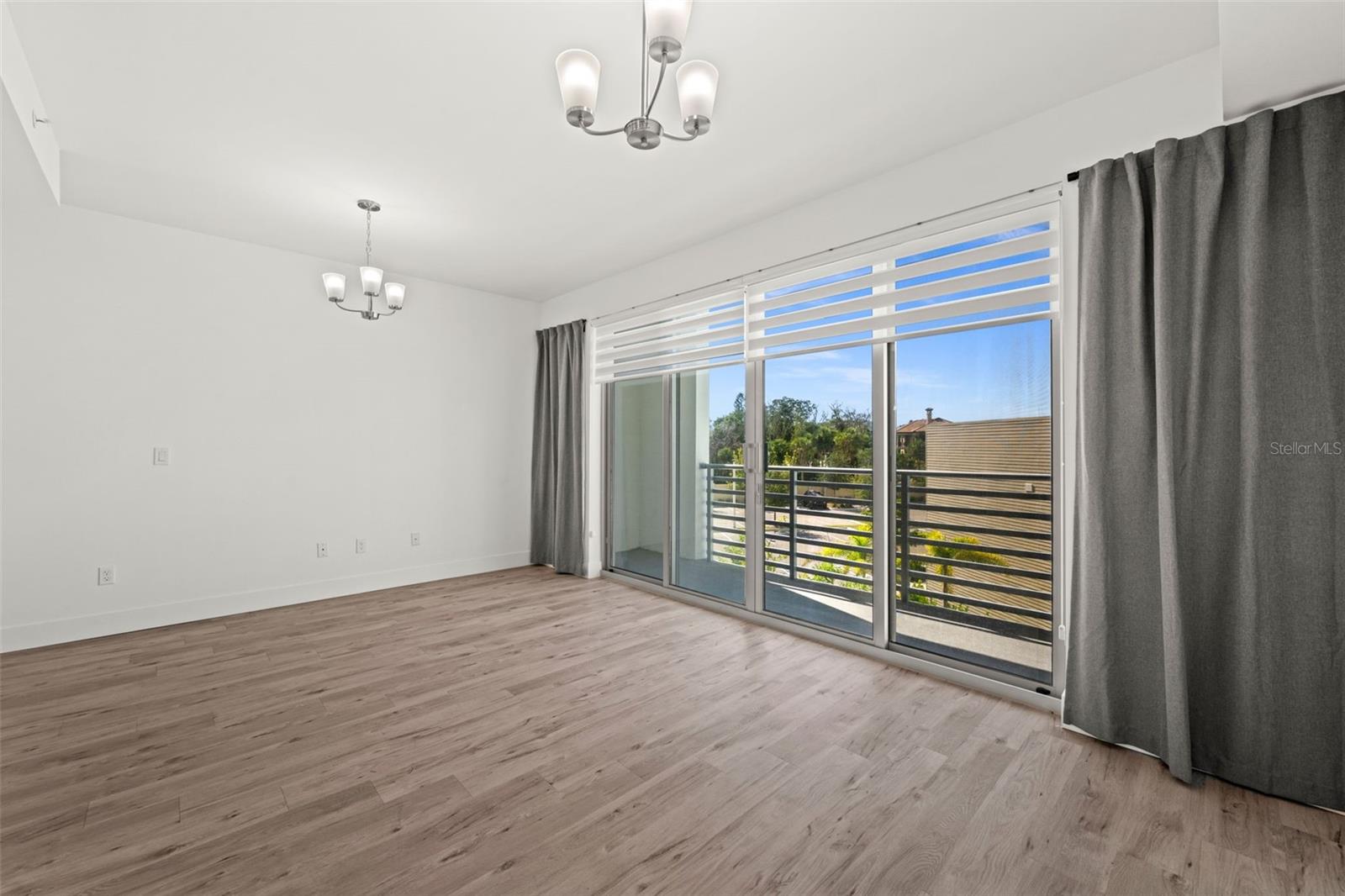 Image 11 of 43 For 1703 Tamiami Trail 303