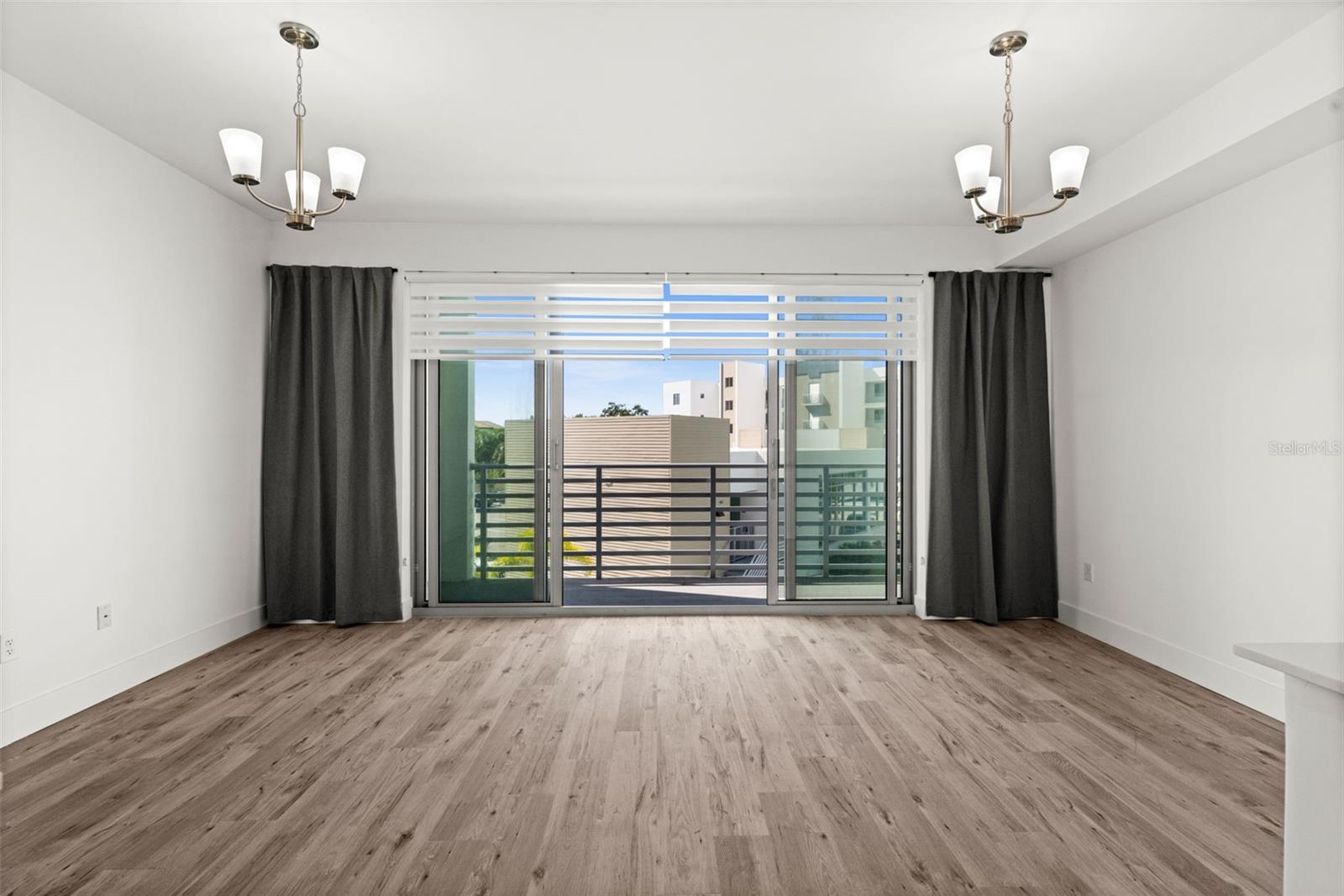 Image 17 of 43 For 1703 Tamiami Trail 303