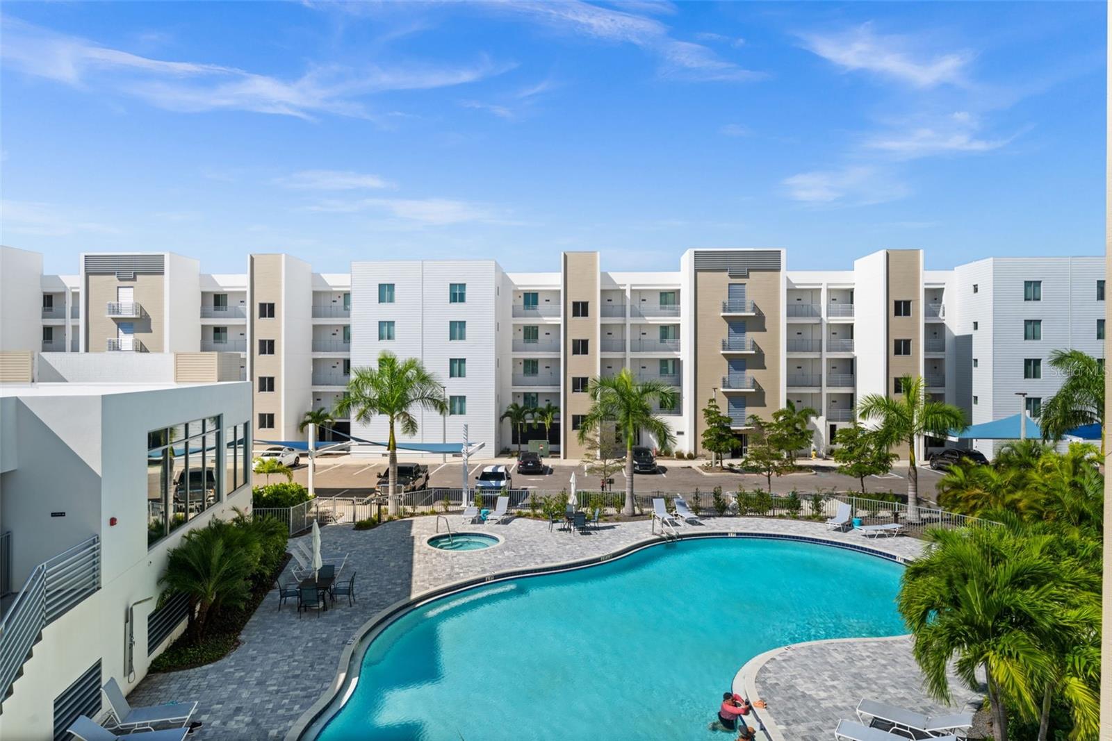 Image 27 of 43 For 1703 Tamiami Trail 303