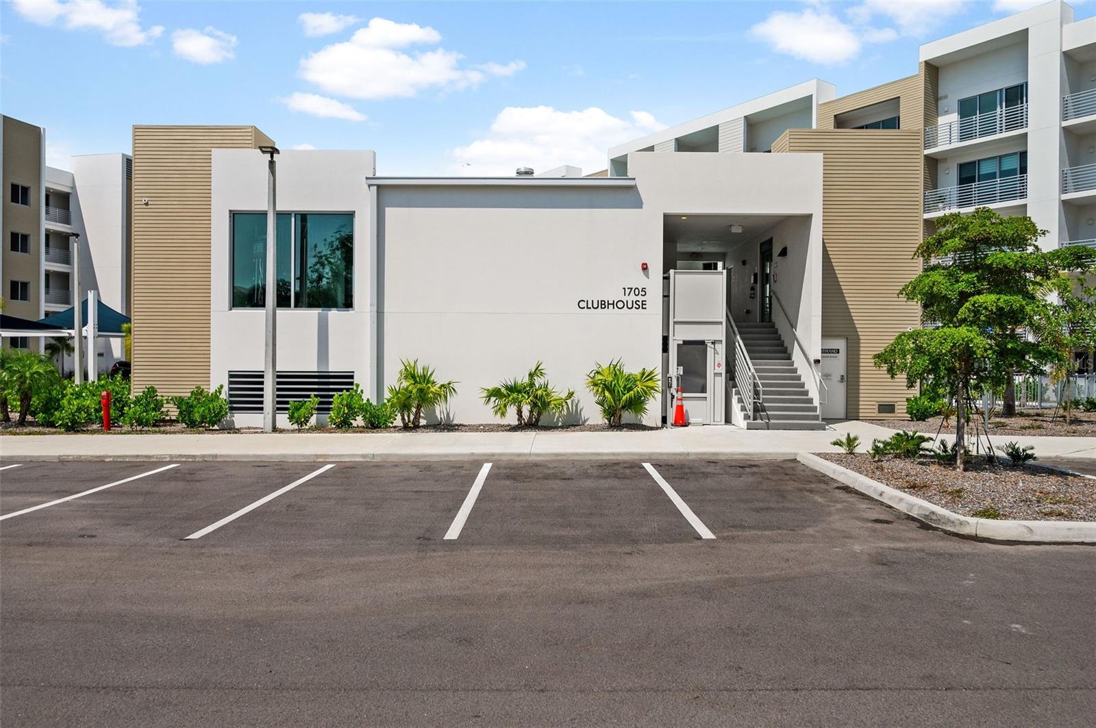 Image 43 of 43 For 1703 Tamiami Trail 303