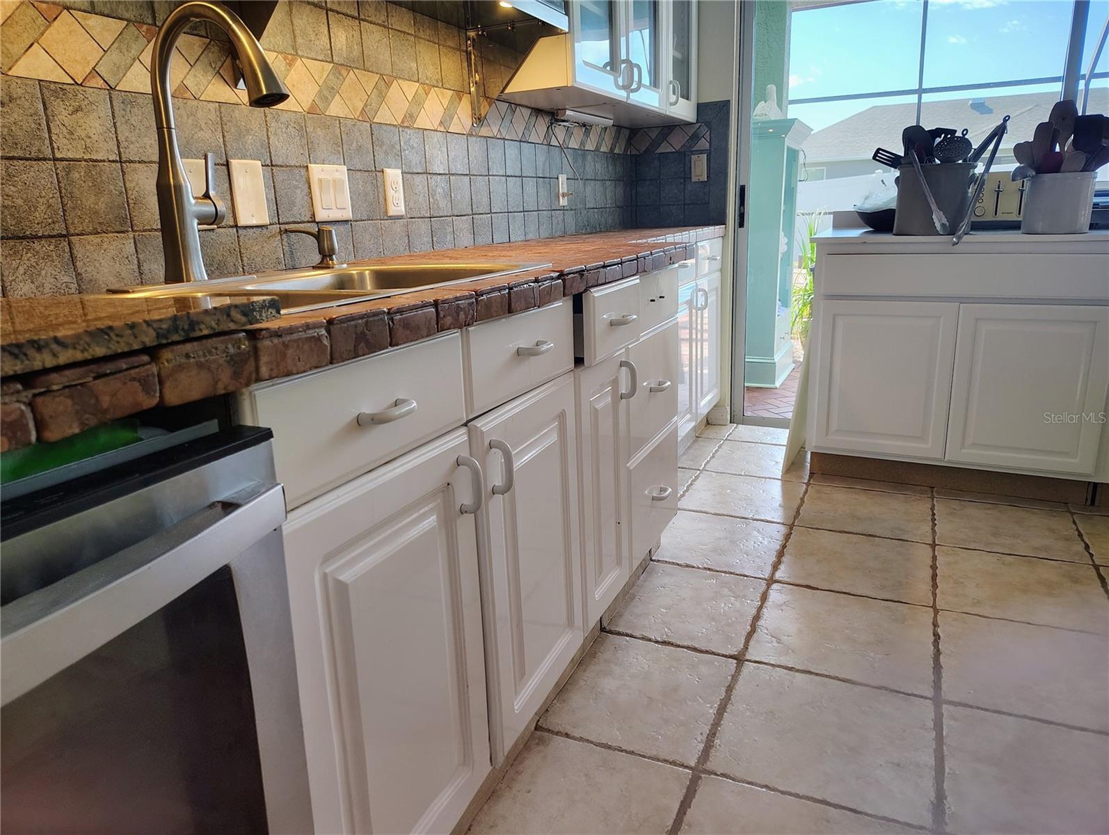 Image 10 of 26 For 23495 Altman Avenue