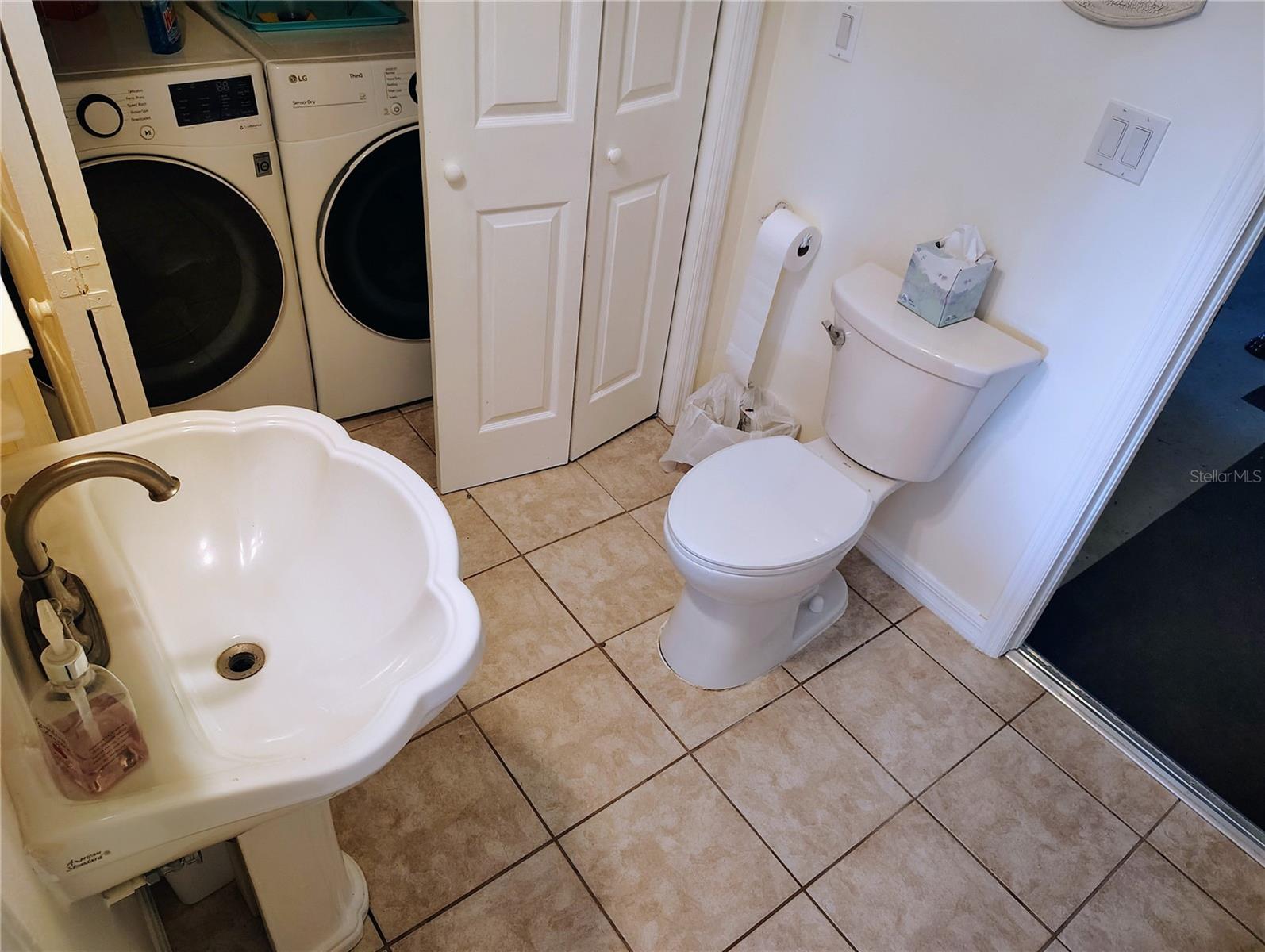 Image 47 of 80 For 23495 Altman Avenue