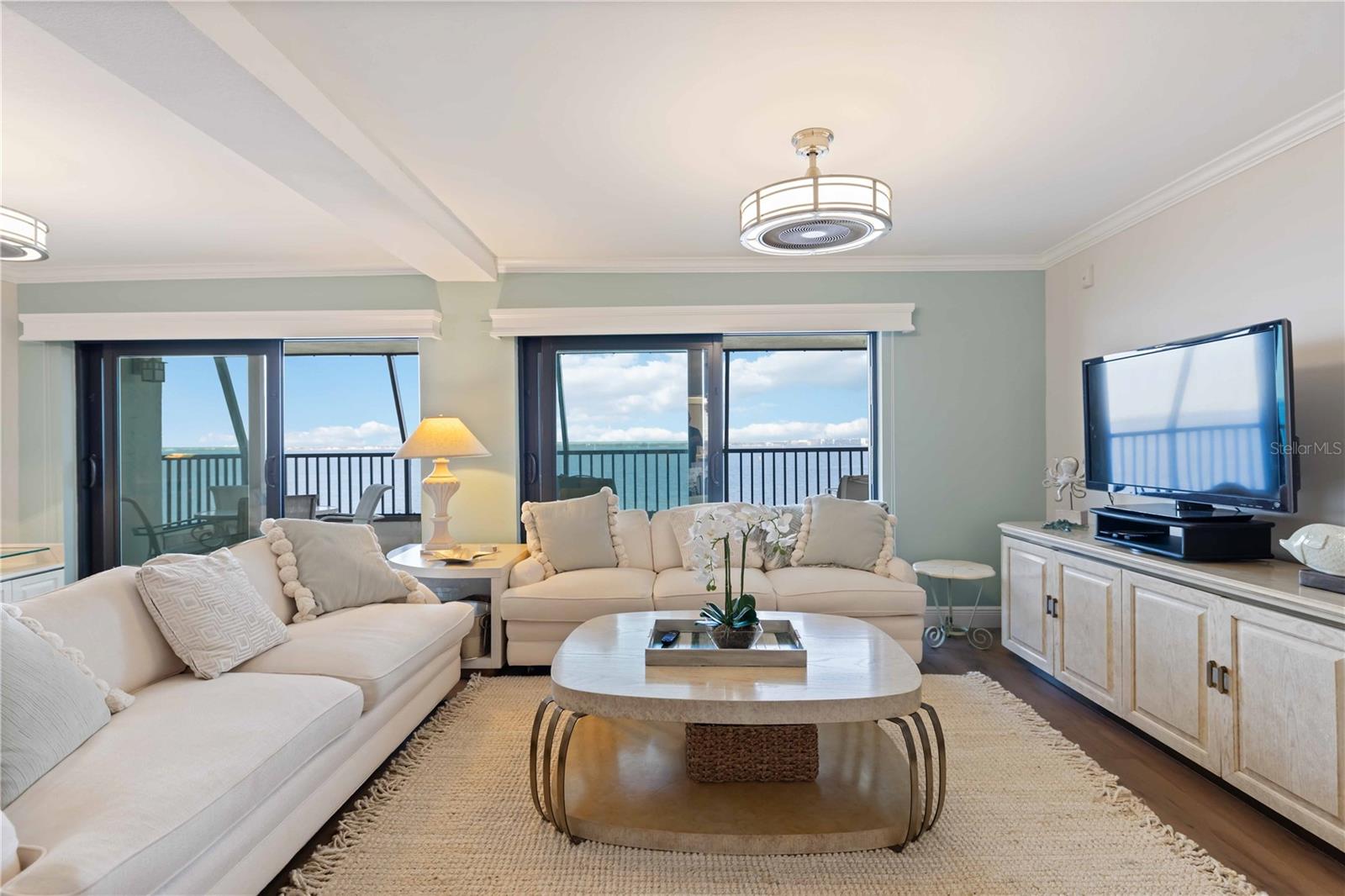 Image 13 of 55 For 1500 Park Beach Circle 6c