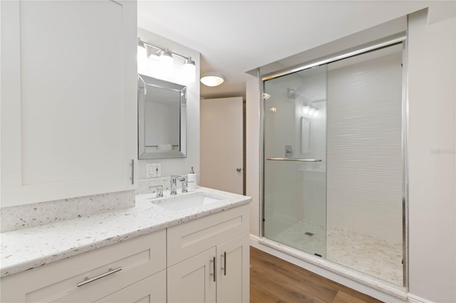 Image 27 of 55 For 1500 Park Beach Circle 6c