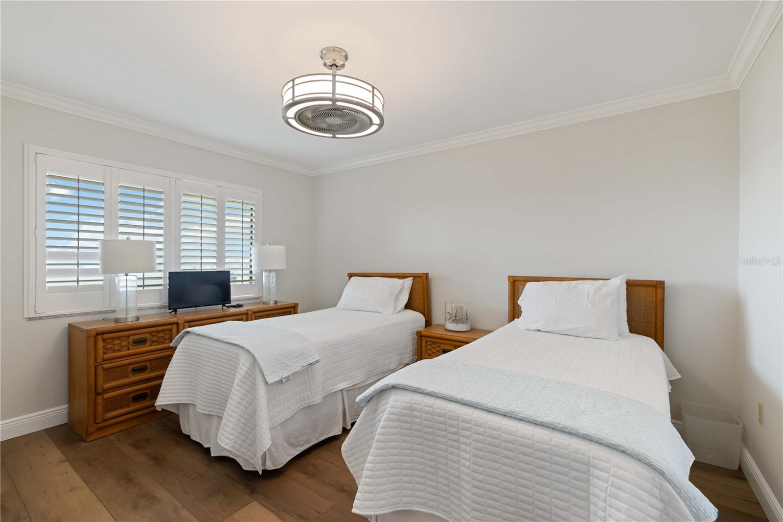 Image 28 of 55 For 1500 Park Beach Circle 6c