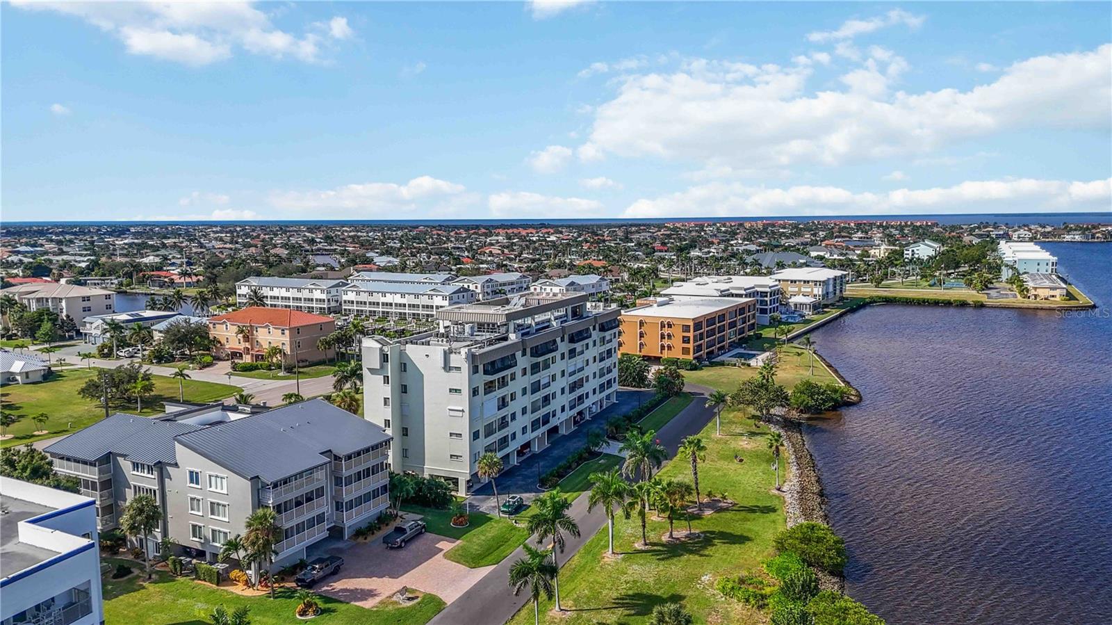 Image 52 of 55 For 1500 Park Beach Circle 6c