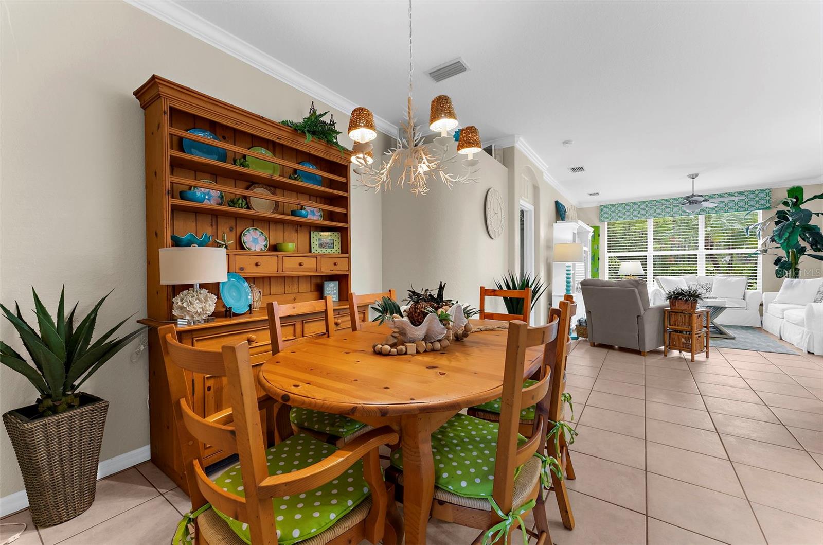 Image 4 of 48 For 1719 Scarlett Avenue